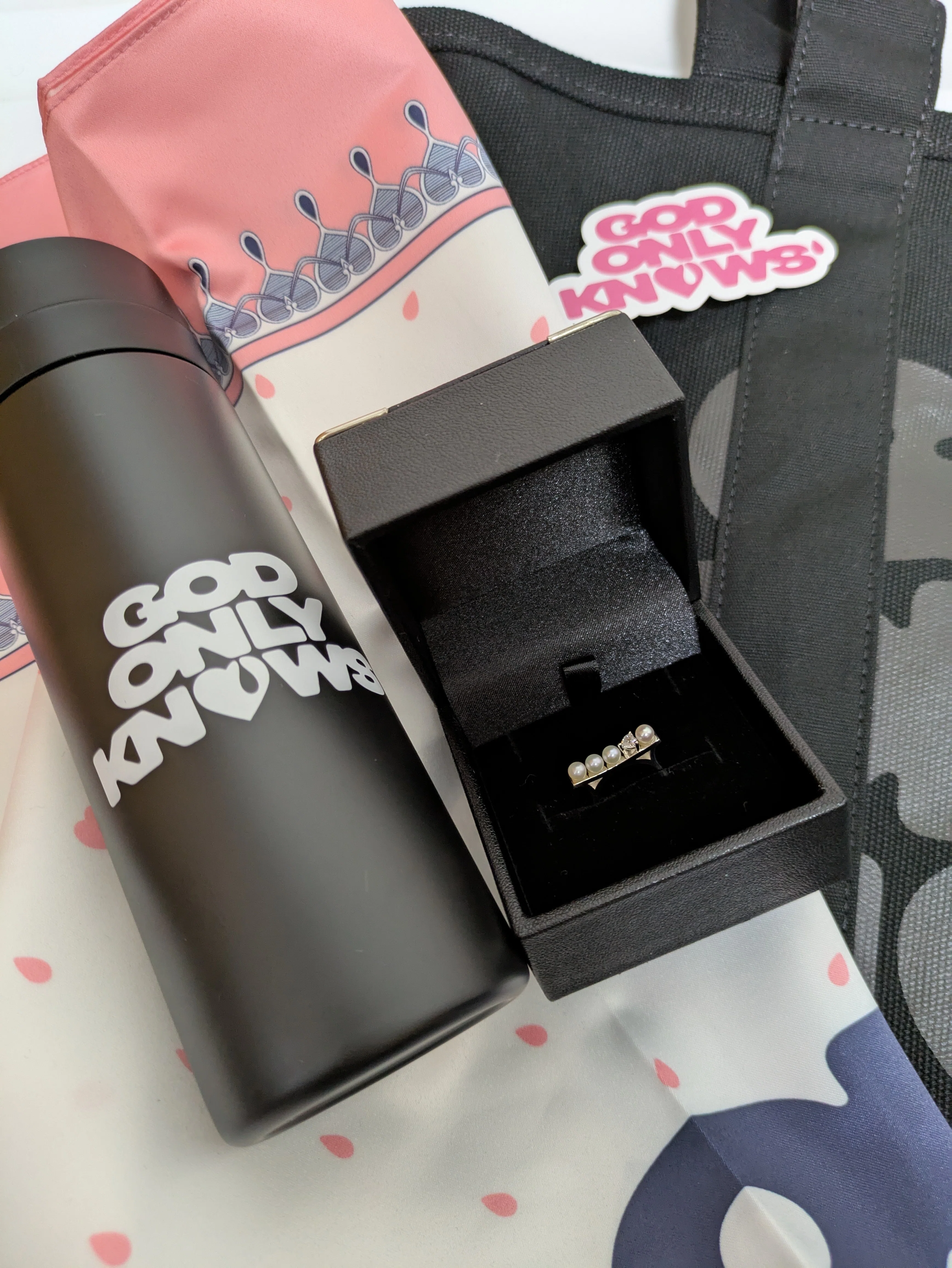 推し活】GOD ONLY KNOWSの商品が届いたーーーーー😆😆😆😍｜珠莉