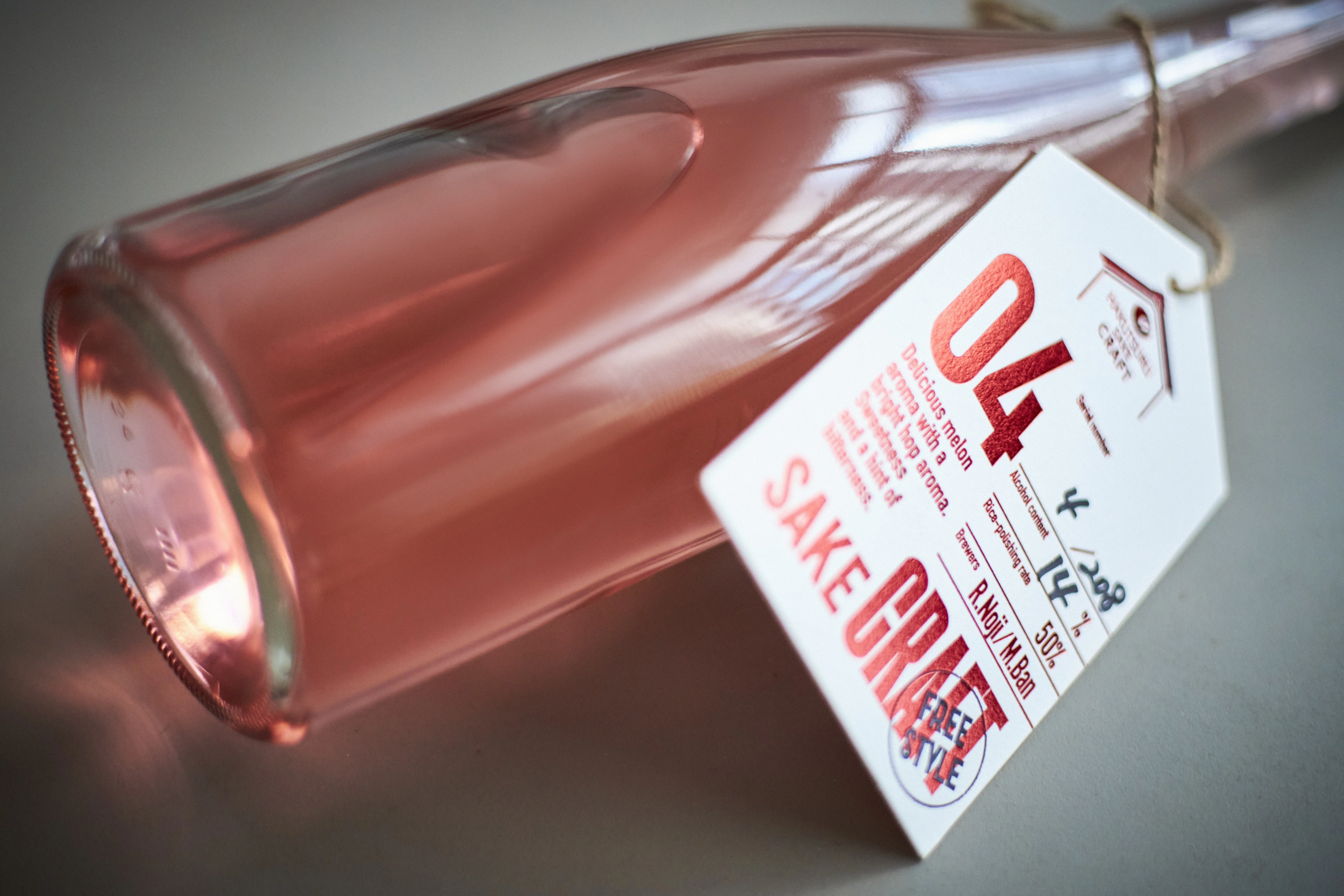 【巨匠・小倉健 作】清水焼 巣ごもり鶴 香合（デッドストック） HAKUTSURU SAKE CRAFT 」 タグ製作｜コスモテック