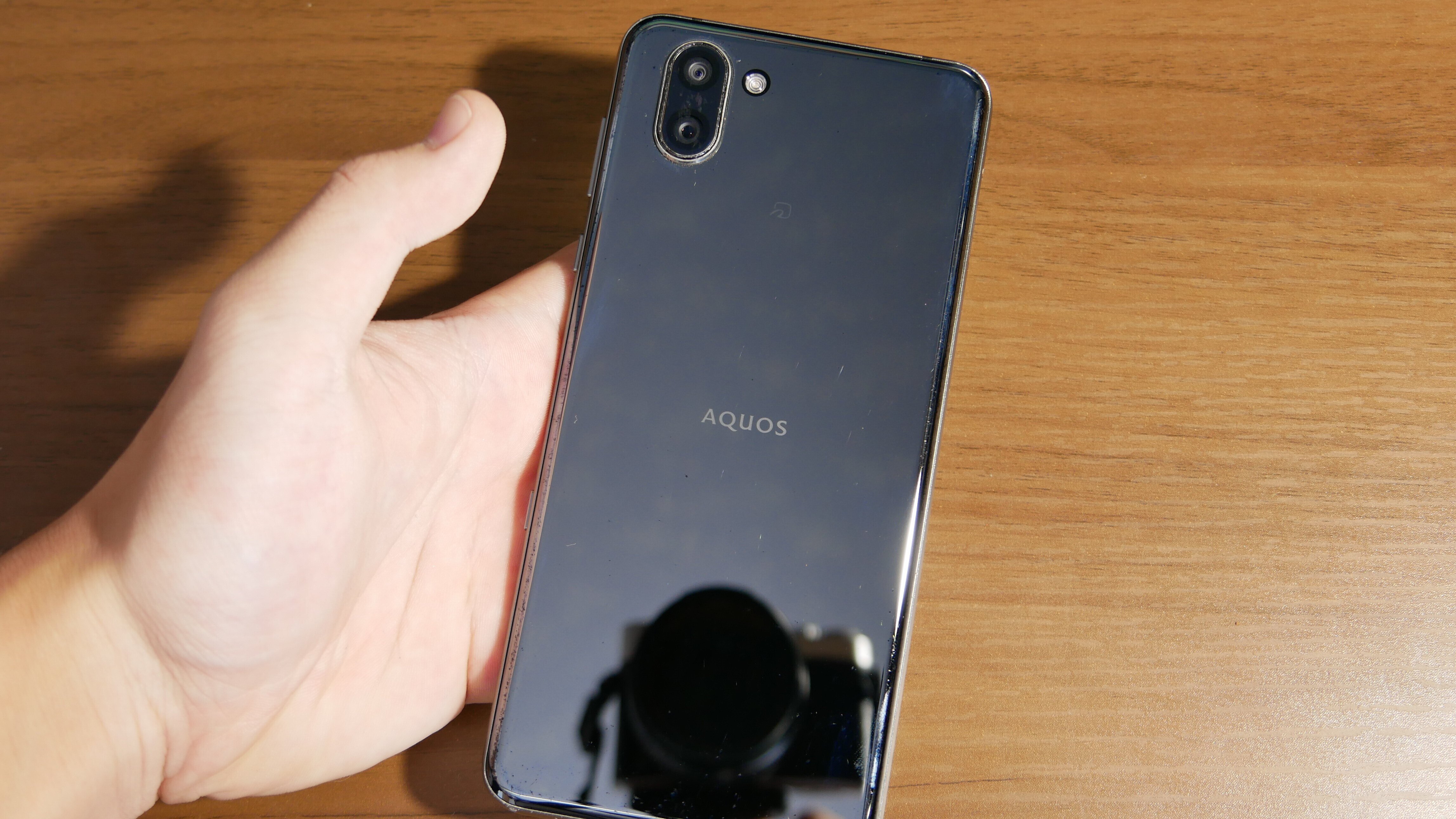 AQUOS R3 値下げしました！ AQUOS R3｜価格比較・最新情報 - 価格.com