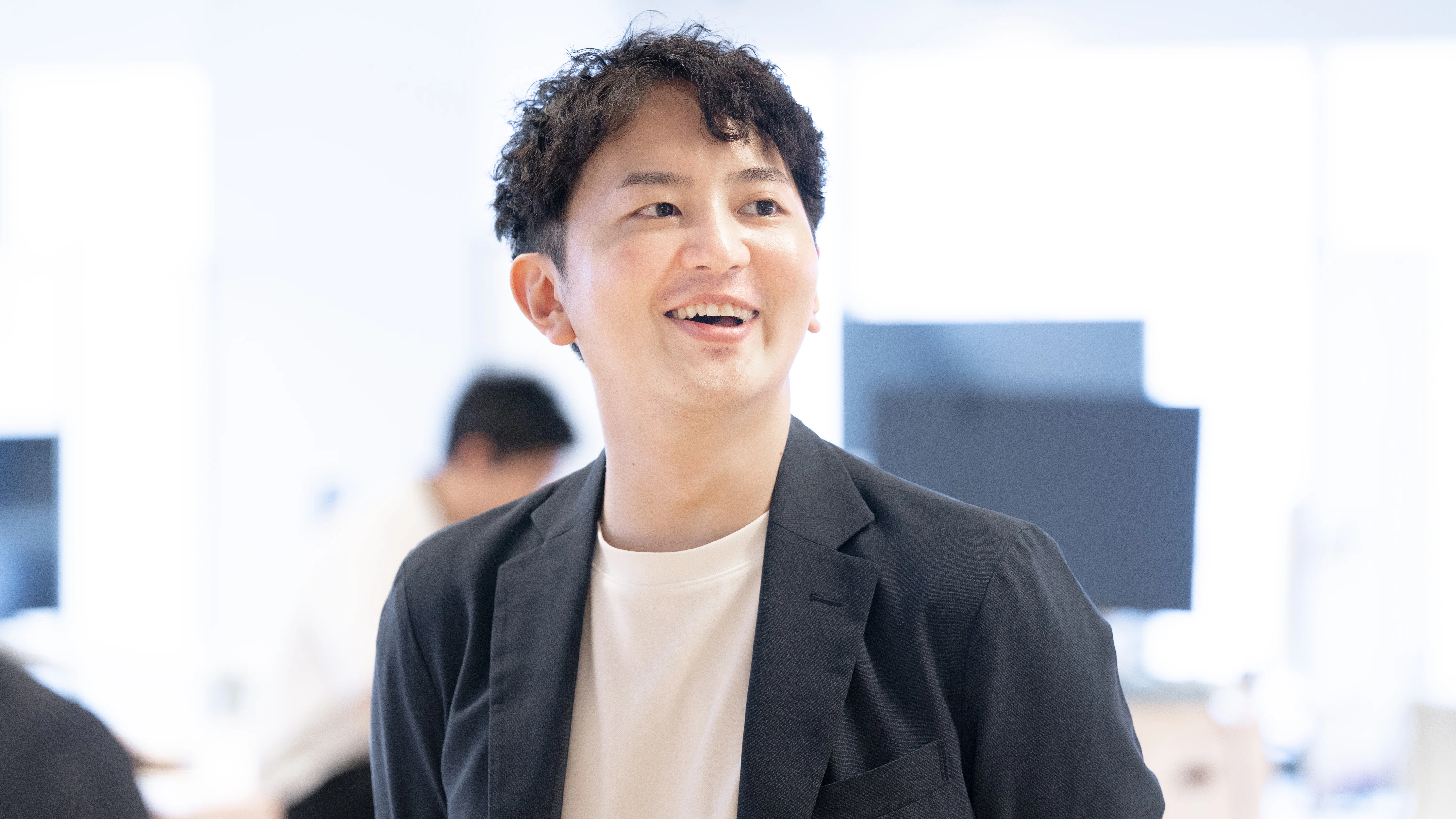 業界を俯瞰し、未来を描く。広告代理店を経てプレイドで働くセールス