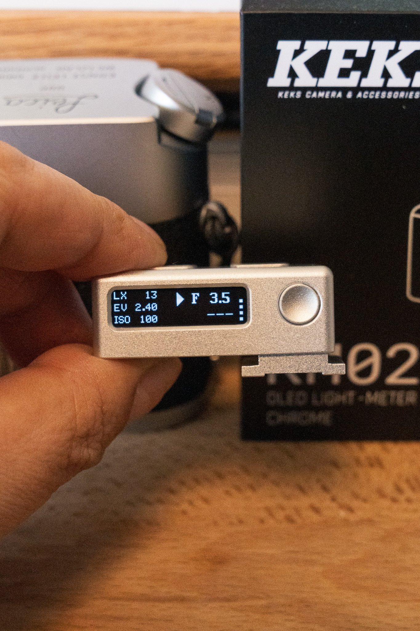 給湯室 #81「KEKSのデジタル露出計を買ったよ（去年）」｜会社員とカメラ