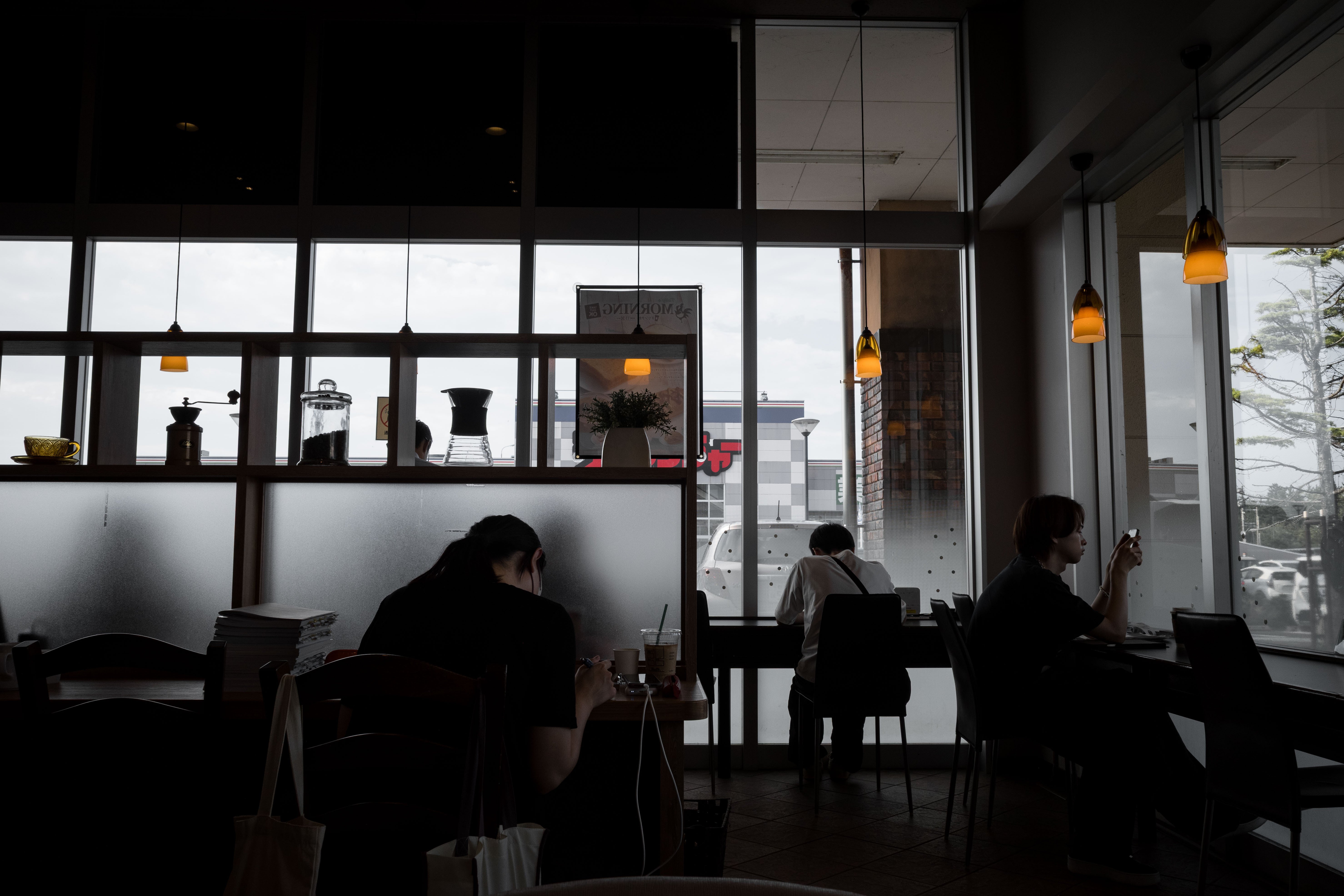 カフェ仕事からスナップ」という習慣 / GRⅢ & FUJIFILM XF35mmF1.4R