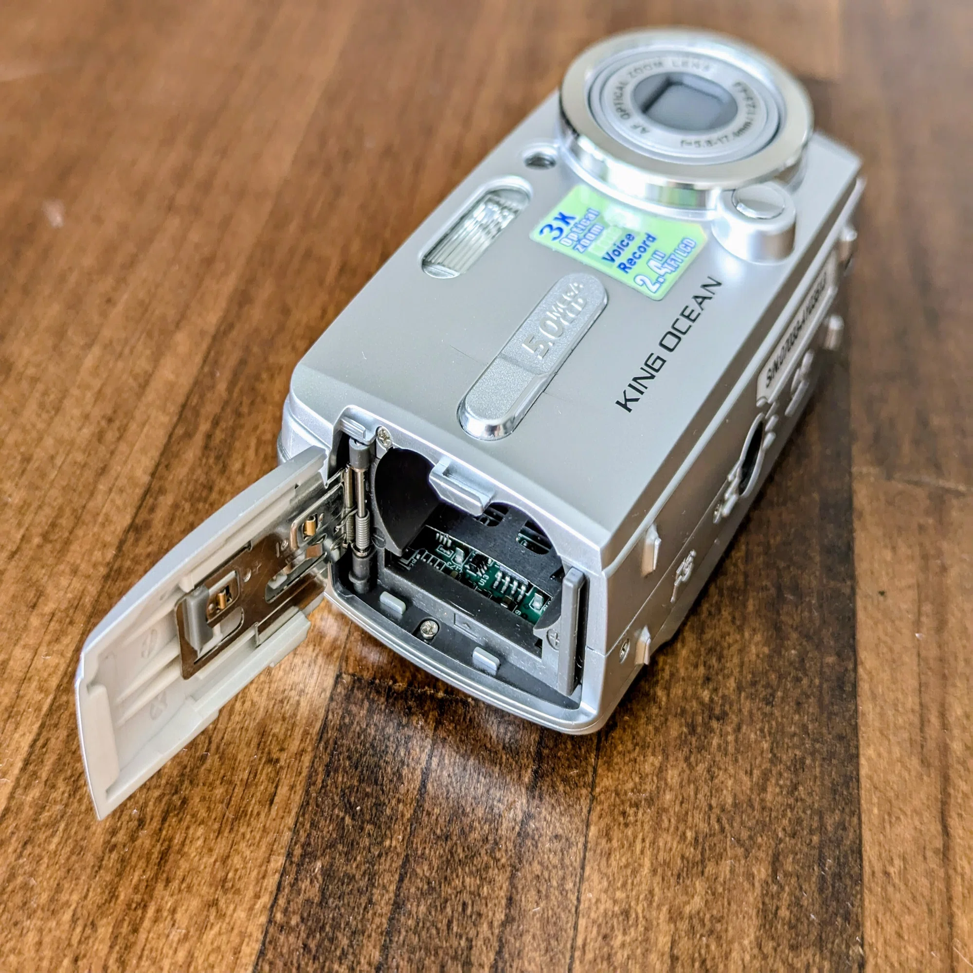 トイデジ トイカメラ】KING OCEAN Z520!! RGB設定が可能なオールド 