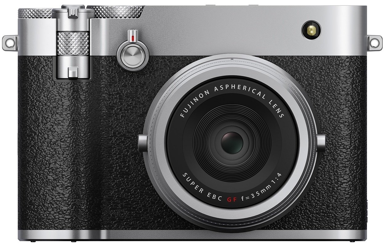 Canon／小型フイルムカメラ。【外部錆あります。内部多少汚れが