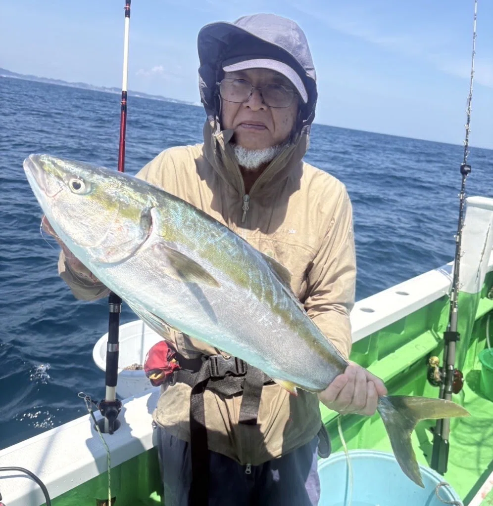 剣崎沖、今が旬！泳がせ釣りでヒラマサ・ワラサ・ヒラメが釣れる