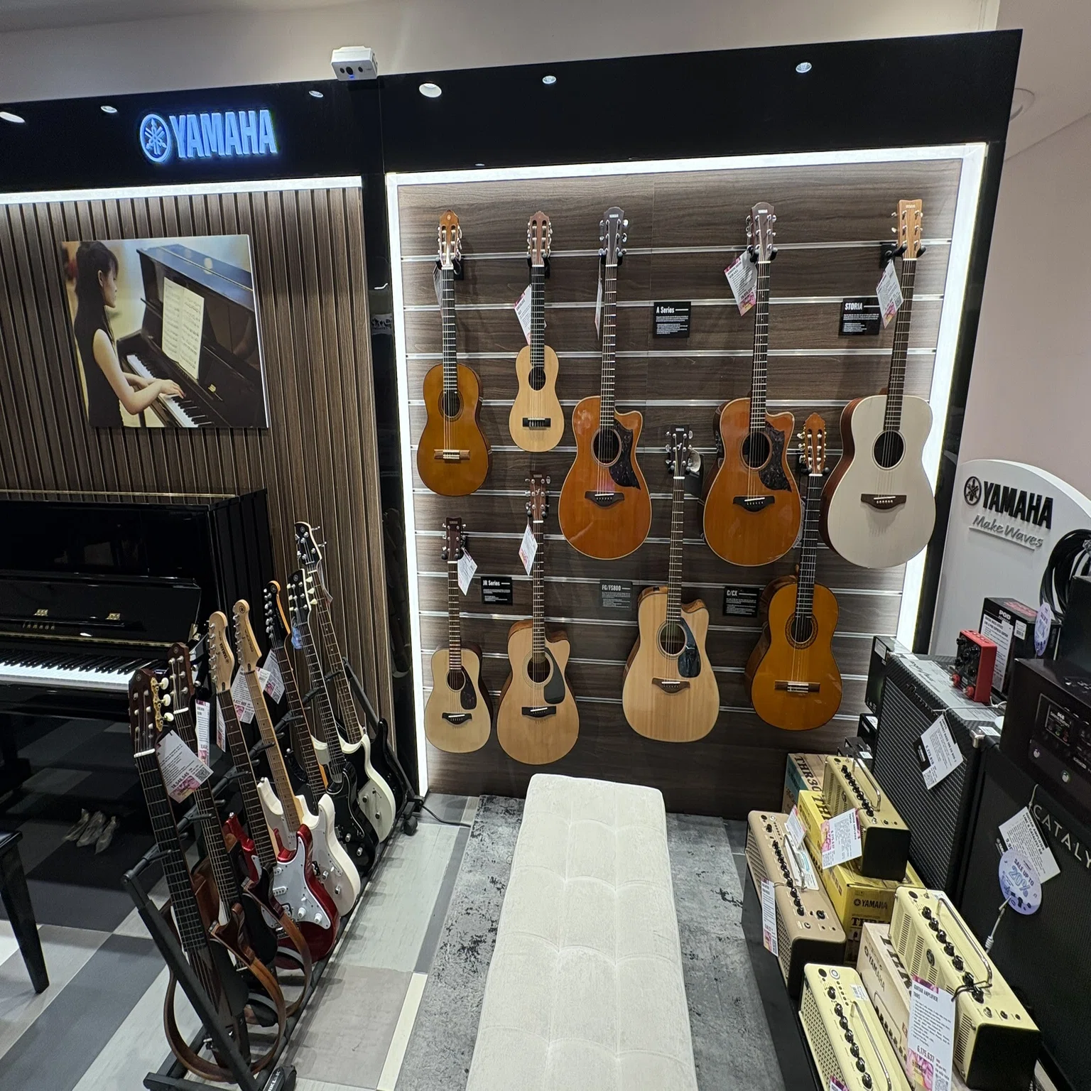 楽器屋巡り in ベトナム・ホーチミン??｜おぐ