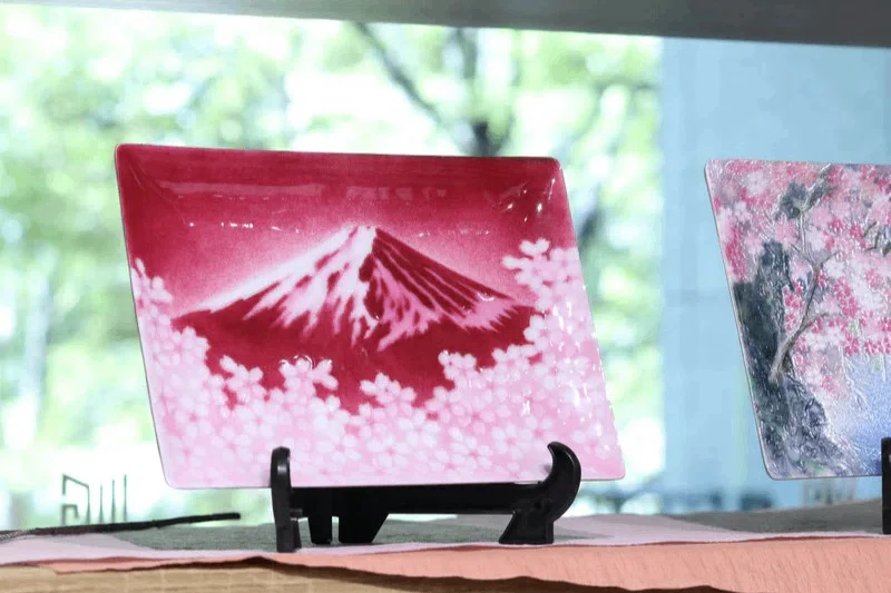 工芸品を知る】金属とガラスの融合 七宝焼きとは｜日本工芸堂公式note