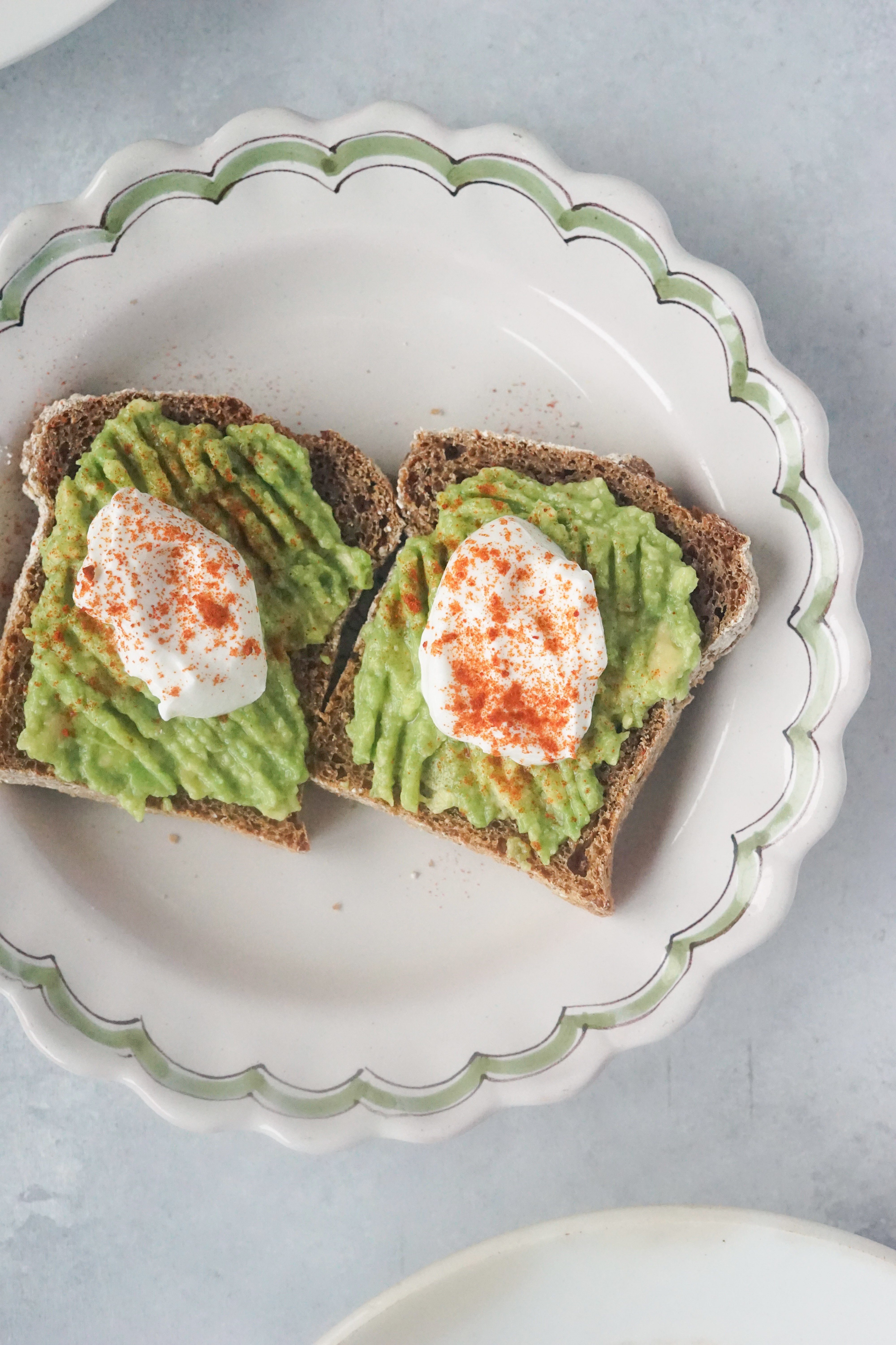 アボカドトースト/ミックスベリーソーダ｜星野奈々子/料理家
