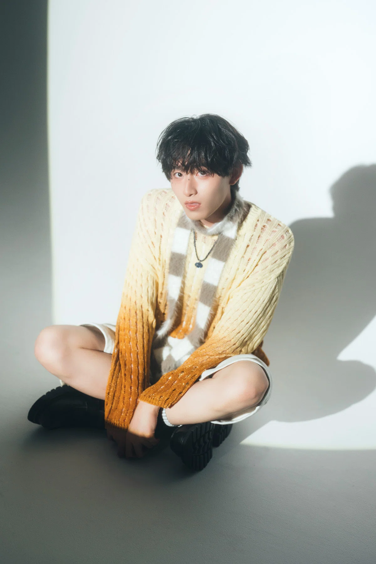 初写真集は発売即重版！注目の若手俳優 葉山侑樹がファン待望の