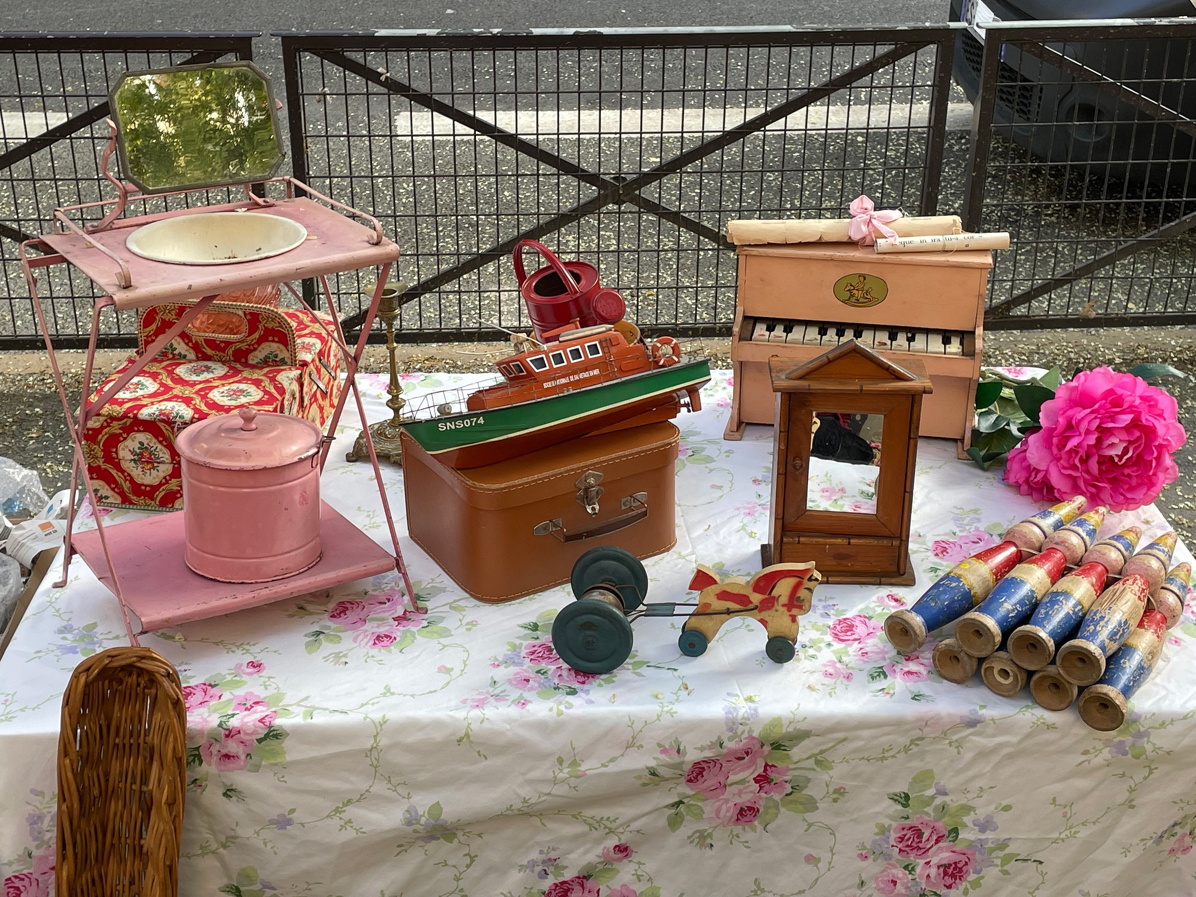 ヴァンヴ蚤の市で素敵なもの探し＊アンティーク買付け日記｜アンヴァン