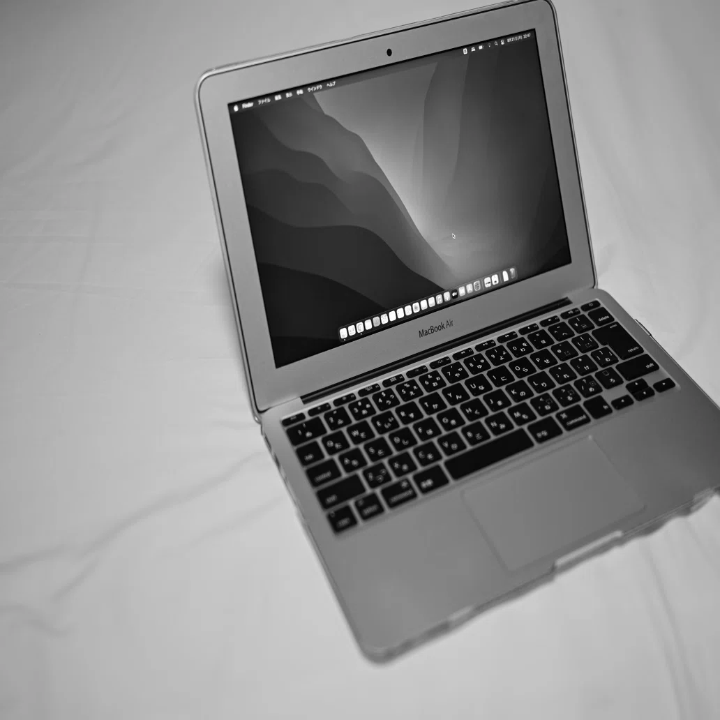 背面アップルロゴが輝く！！macbook Air 11インチ 2014 8GB SSD512GB 