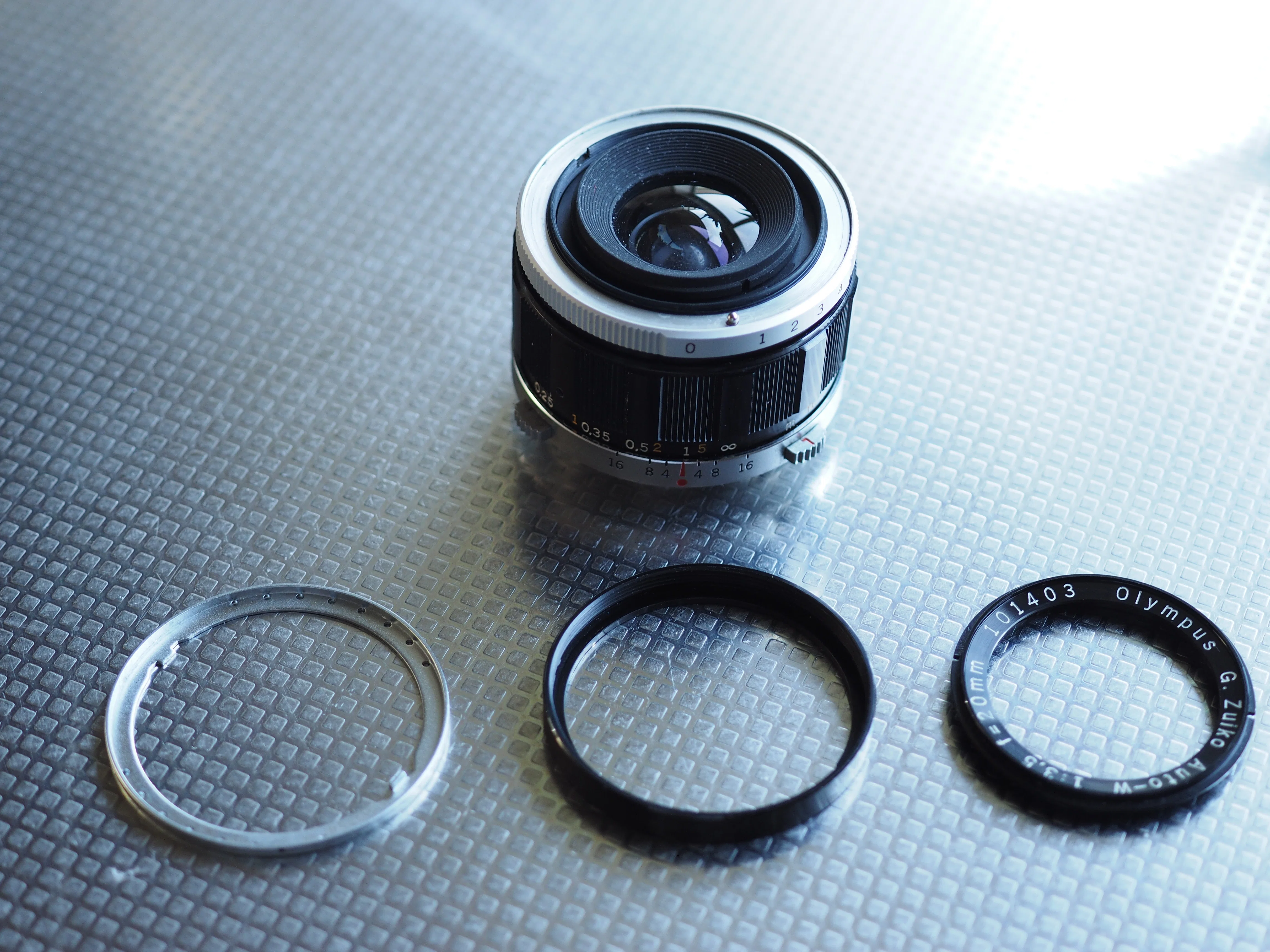 ペンF用G.ZUIKO20mmの前玉清掃｜cherubino