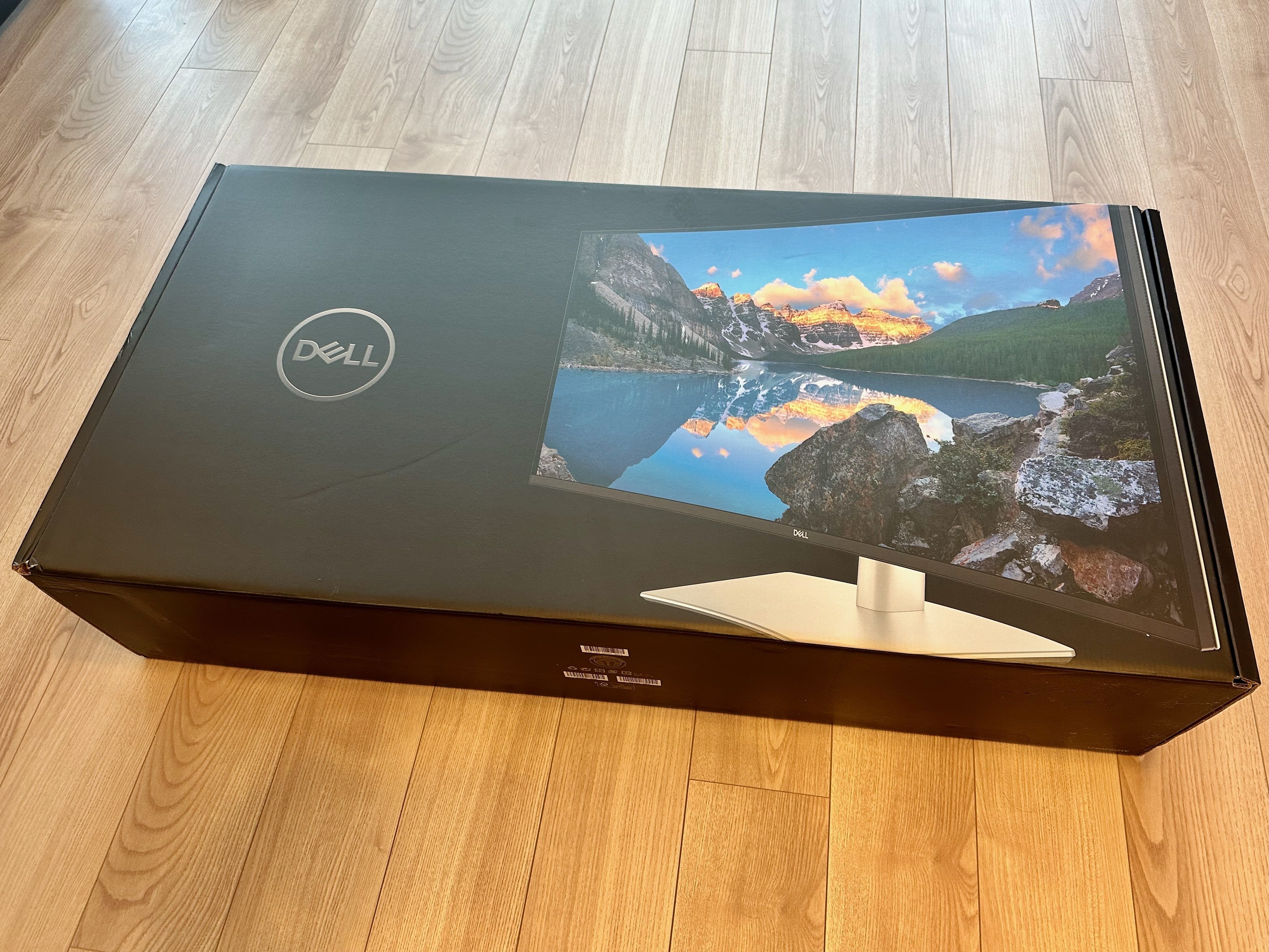 作業効率大幅UP！Dellの40インチワイドモニターU4025QWは