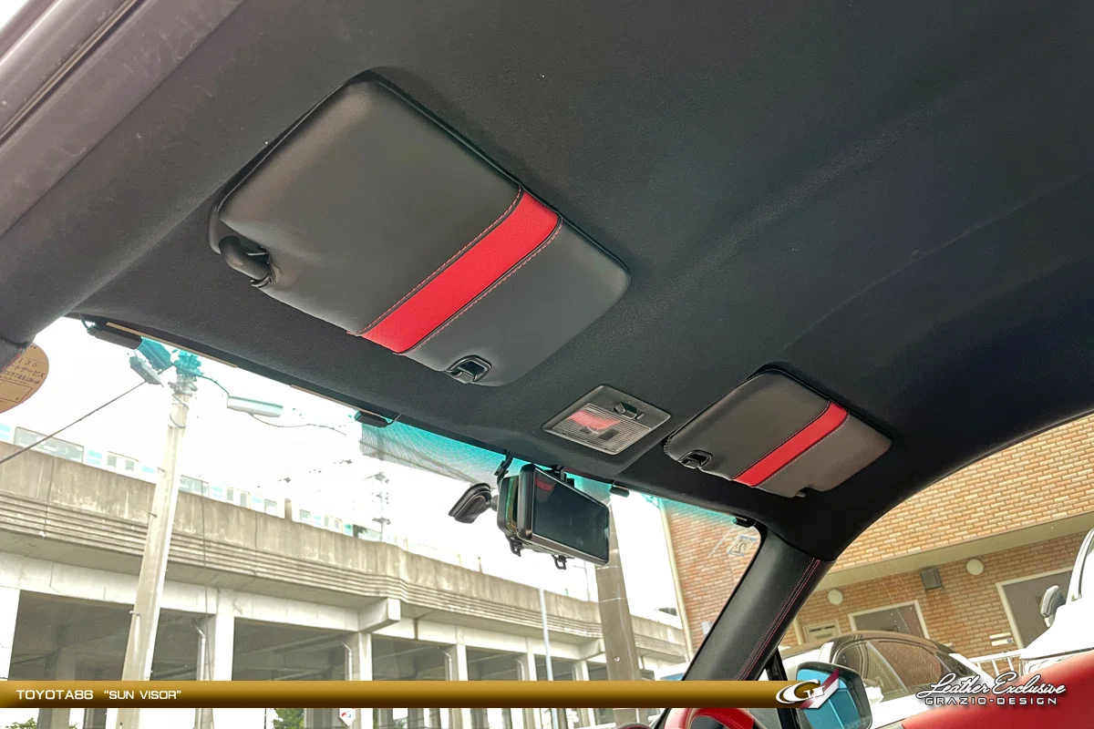 中央を貫く赤いレザー？！ トヨタ86「サンバイザー」をどうぞ