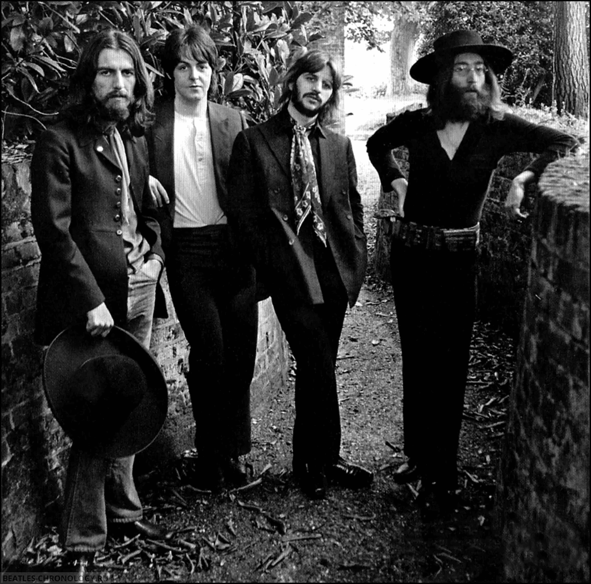 ビートルズ Beatles ジョージ　ジョン 写真 フォト 額縁 ビートルズ Beatles ジョージ ジョン 写真 フォト 額縁 Amazon