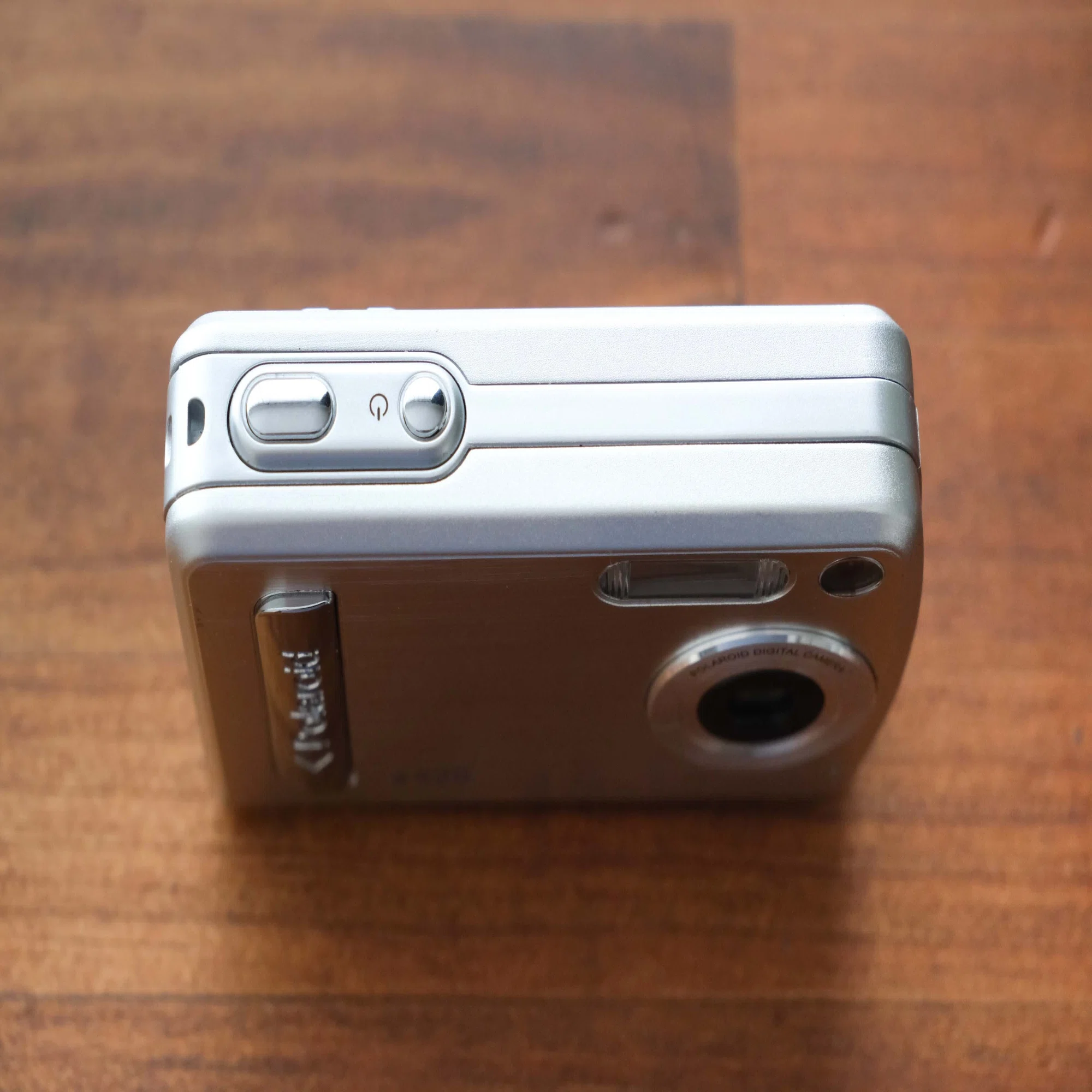 トイデジ トイカメラ】Polaroid a520!! あのポラロイドカメラの 