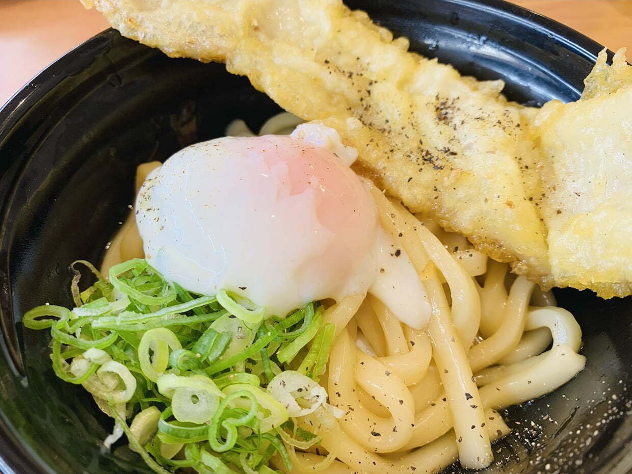 ベーコン天釜玉うどん 2025.8.23｜おくむらなをし