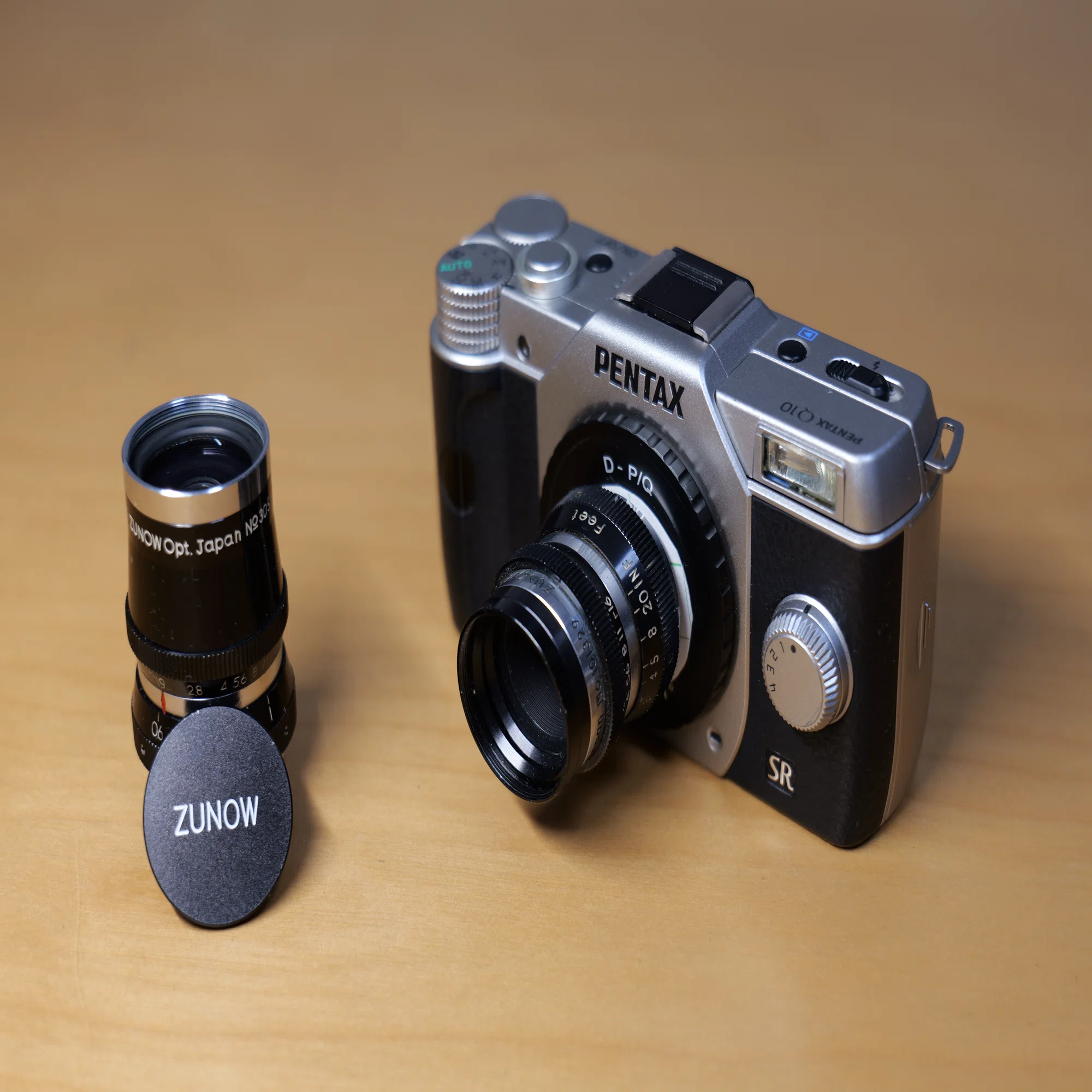 ポケットサイズのミラーレスカメラ、PENTAX Q-10｜たぬきふとん