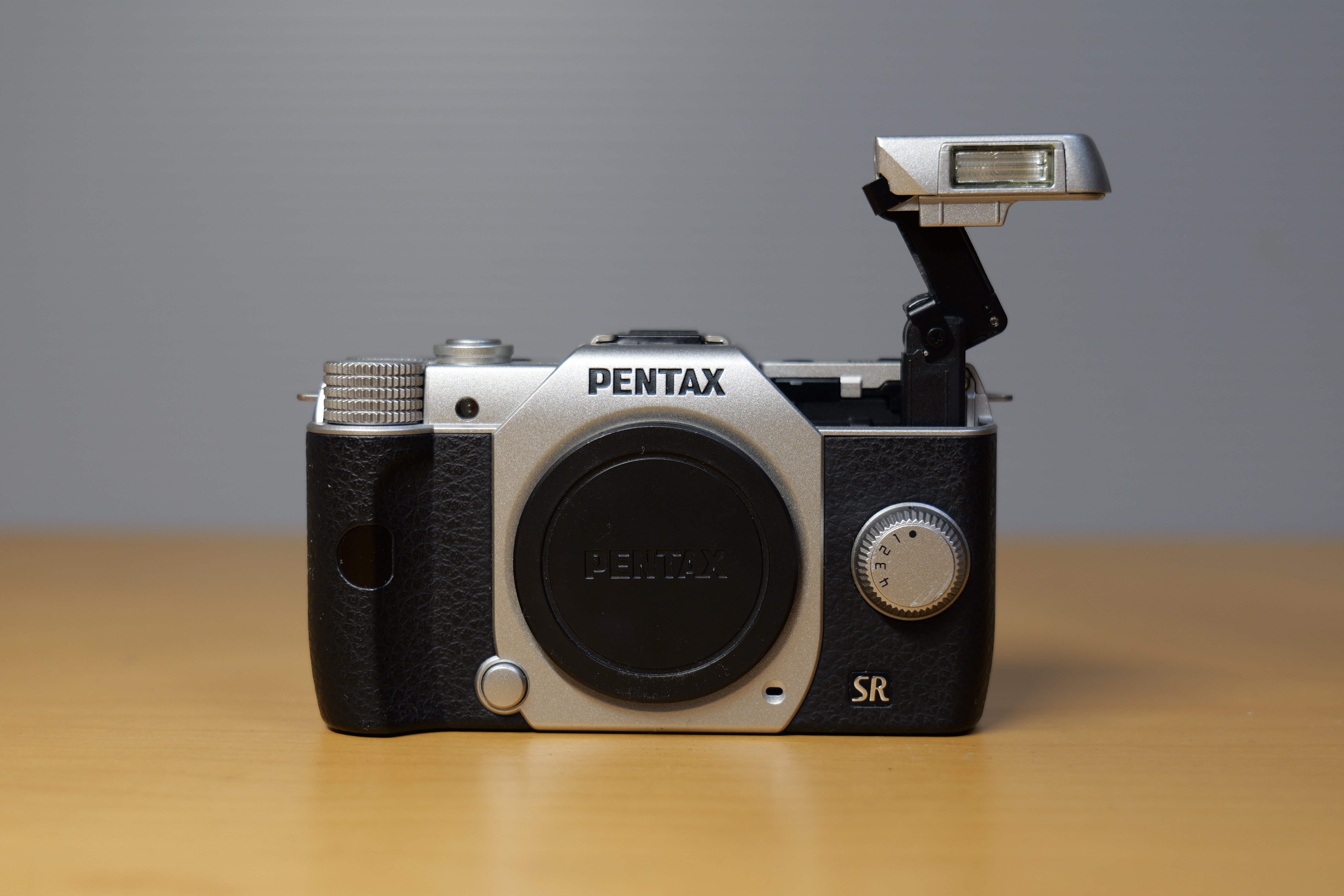 PENTAXＱ10 レンズ交換式デジタルカメラ ペンタックス ミラーレス PENTAX Q10 レンズキット シルバー