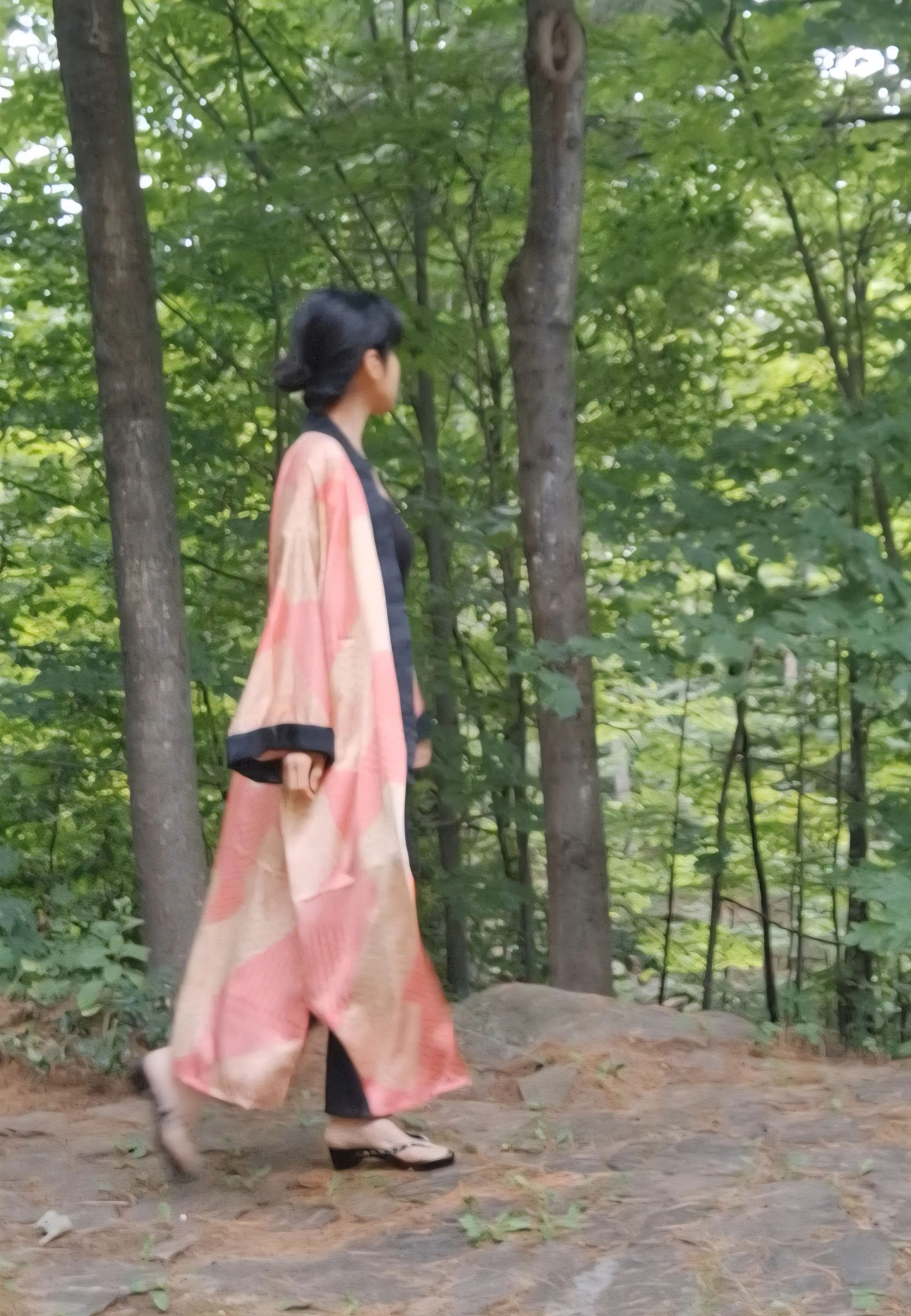 赤と緑のシルク着物ジャケット｜帯生地の輝きが生むアートピース｜Mai 