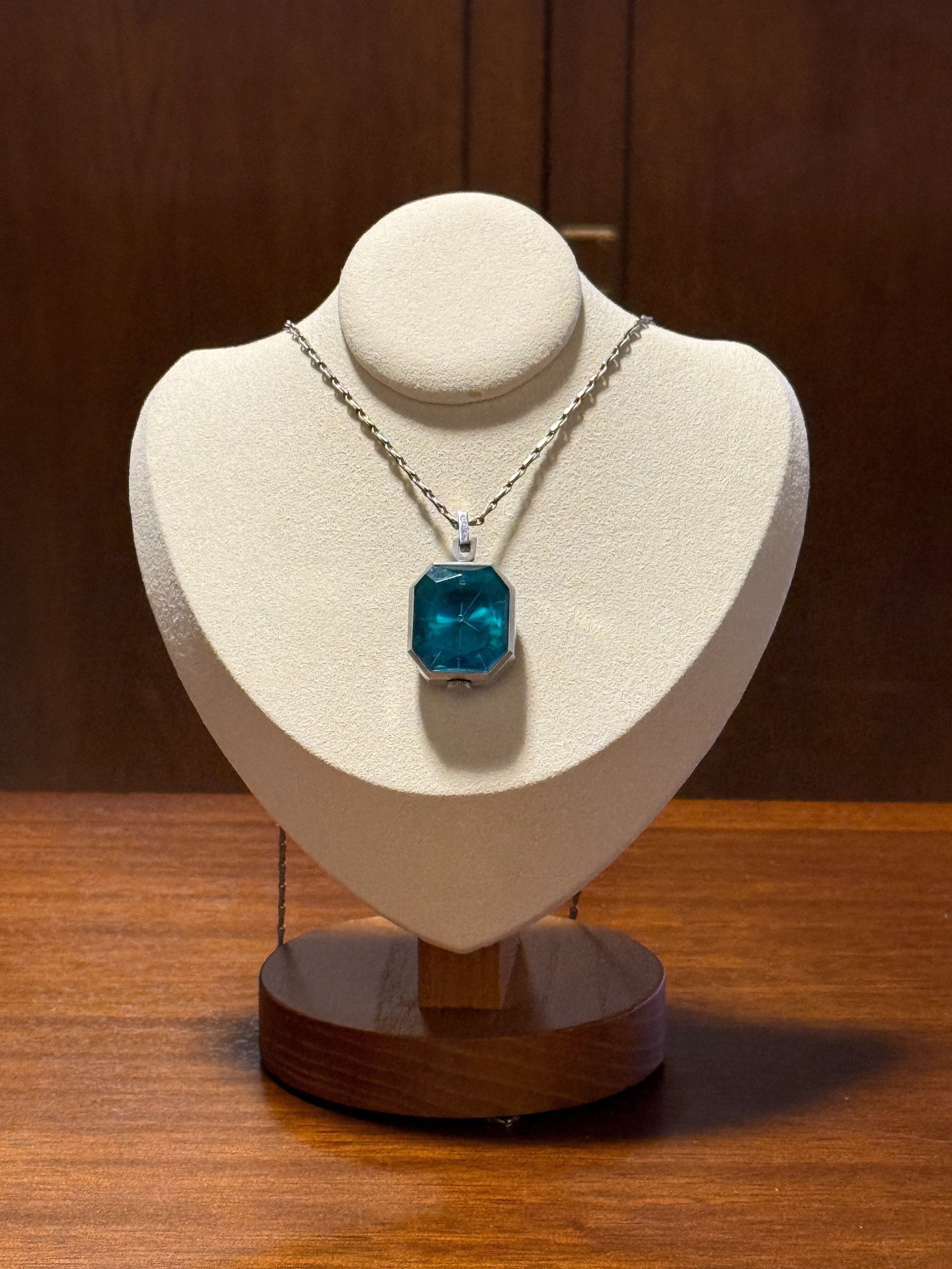 第169回 エメラルドグリーンの誘惑｜kkclub