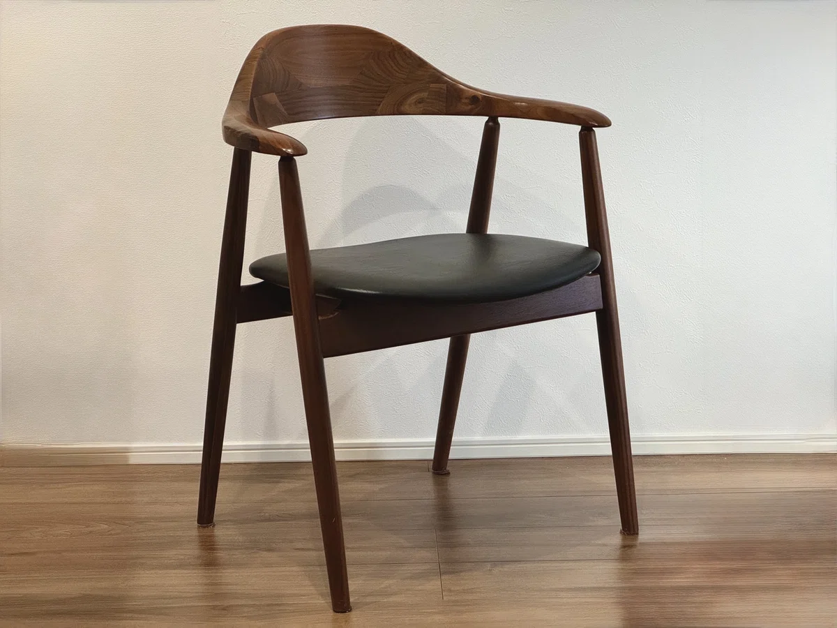 家族の時間にしっくりくる椅子 - DINING CHAIR MANTA｜りおつ