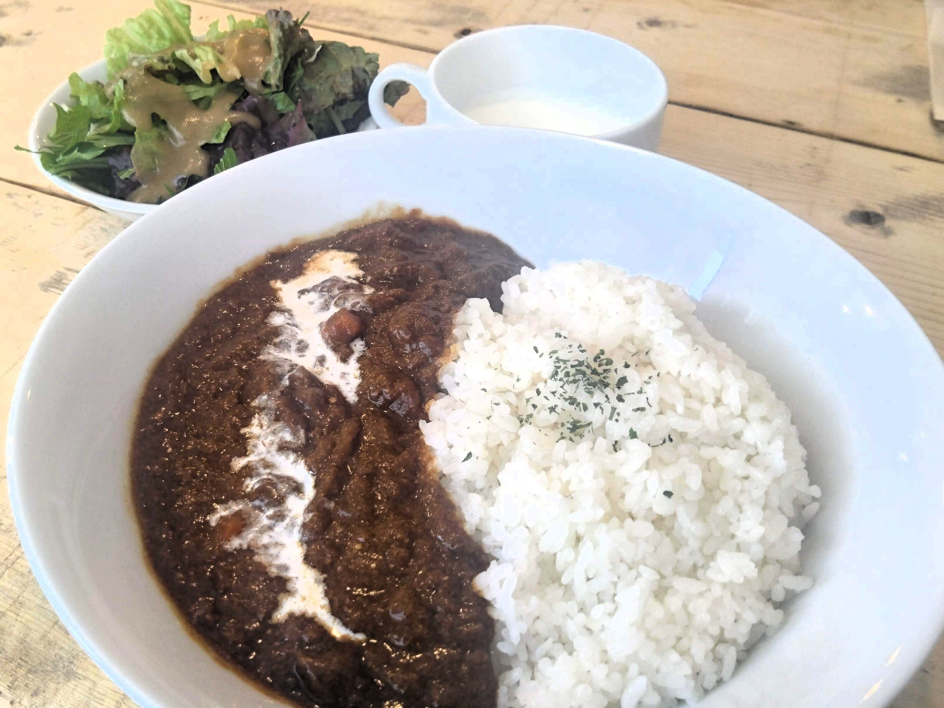 日本遺産グルメマガジン～鎮守府・横須賀が伝える一皿 よこすか海軍