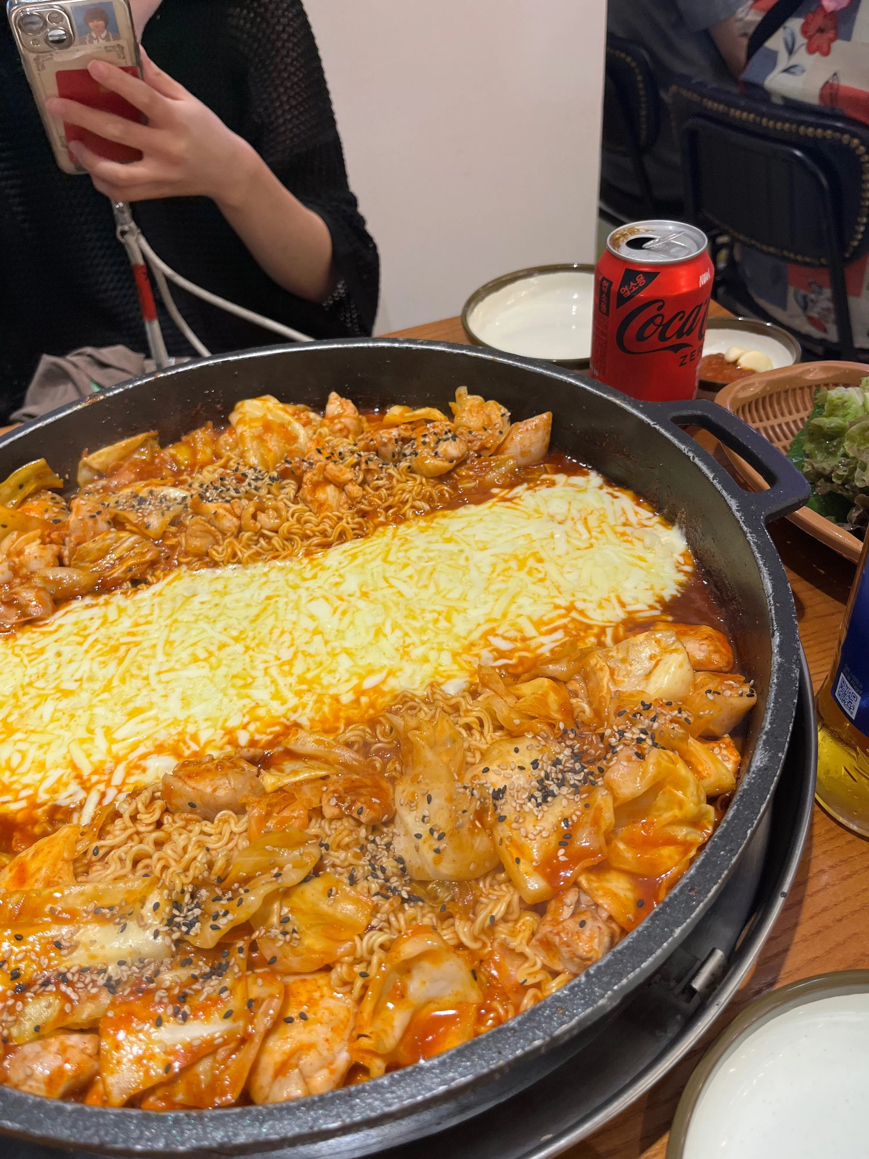 韓国初心者が行く釜山 Day2 初ミルミョンとチーズダッカルビ｜nica