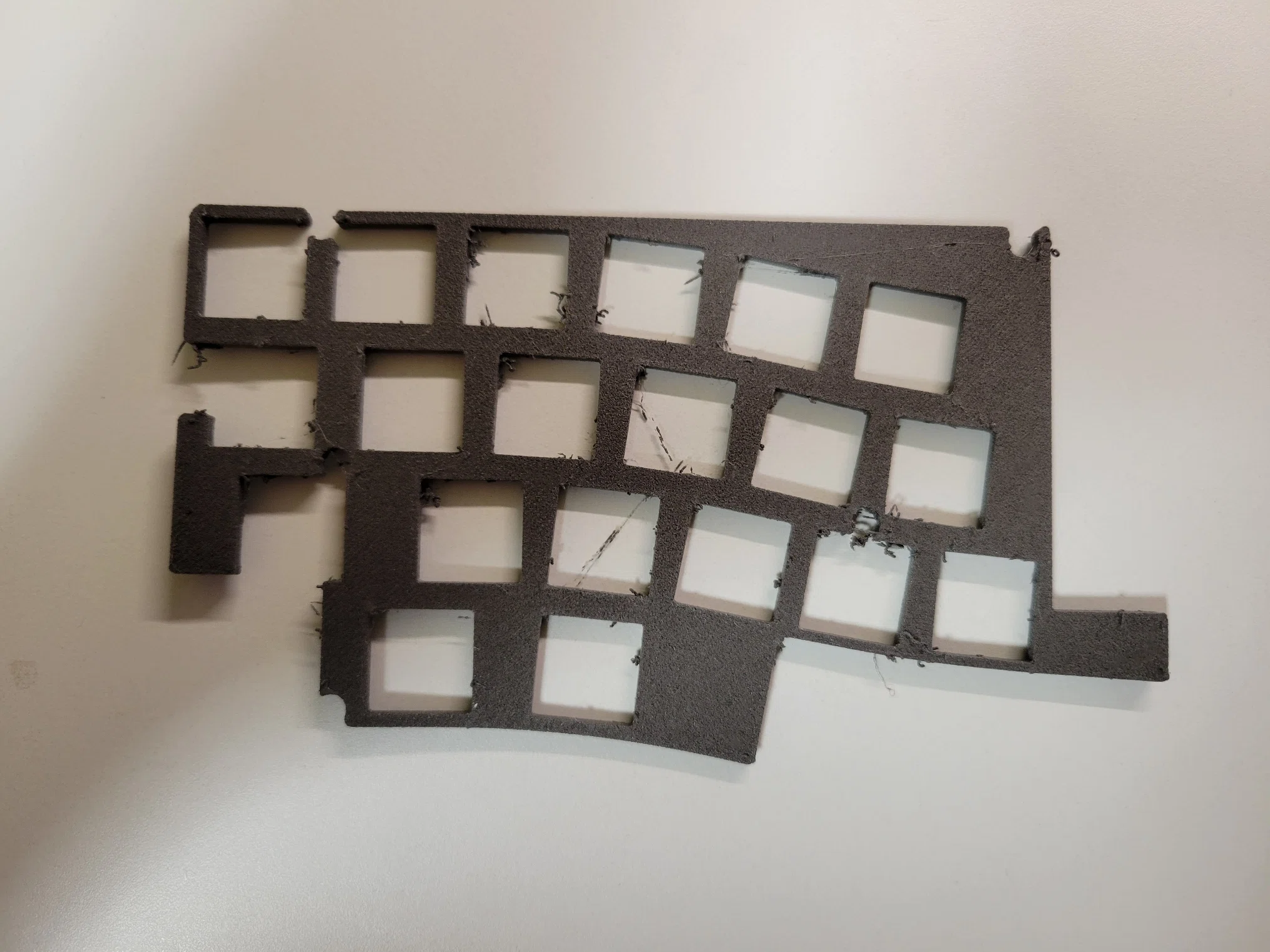 分割トラボで乾電池駆動でGrinなキーボードSoa44を作った話｜ごはんだ