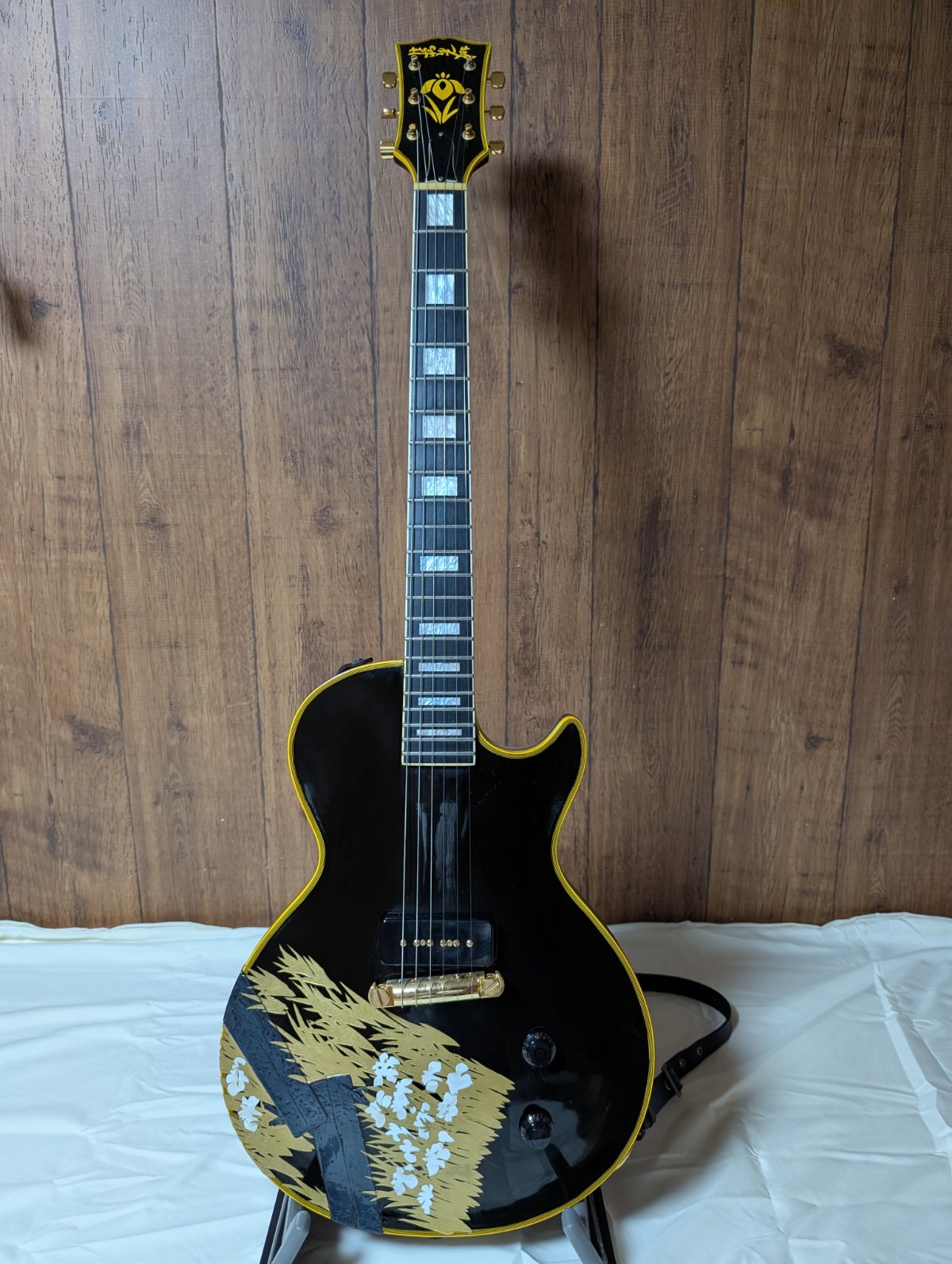 八橋蒔絵螺鈿硯箱風ギターに改造｜歌月工芸