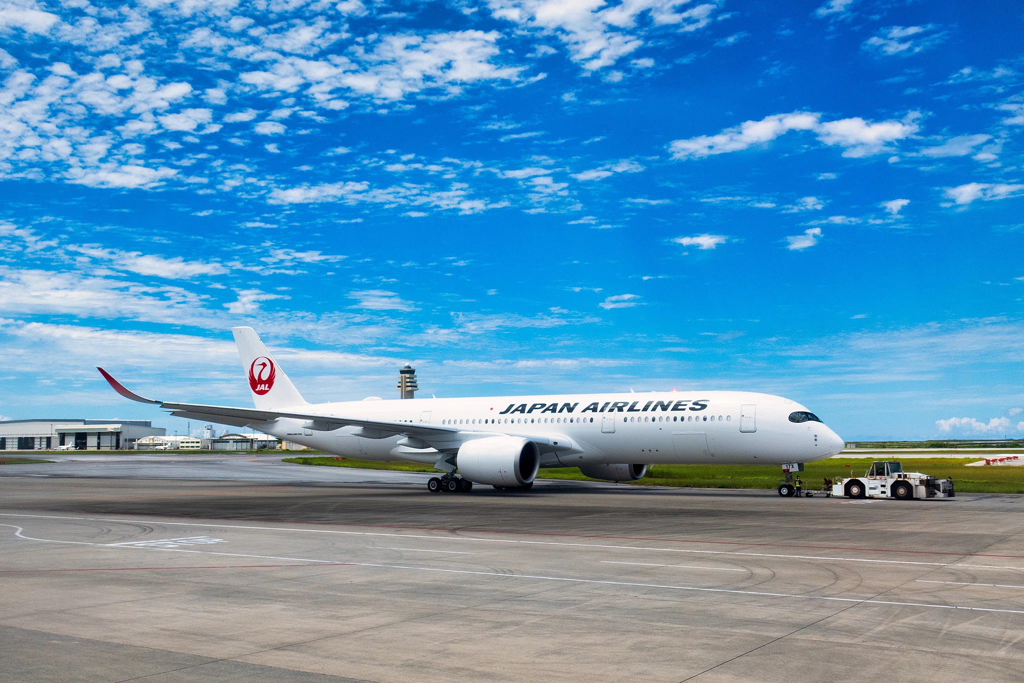 JALの最新のエアバスA350-900 JA17XJを那覇で目撃｜ただの