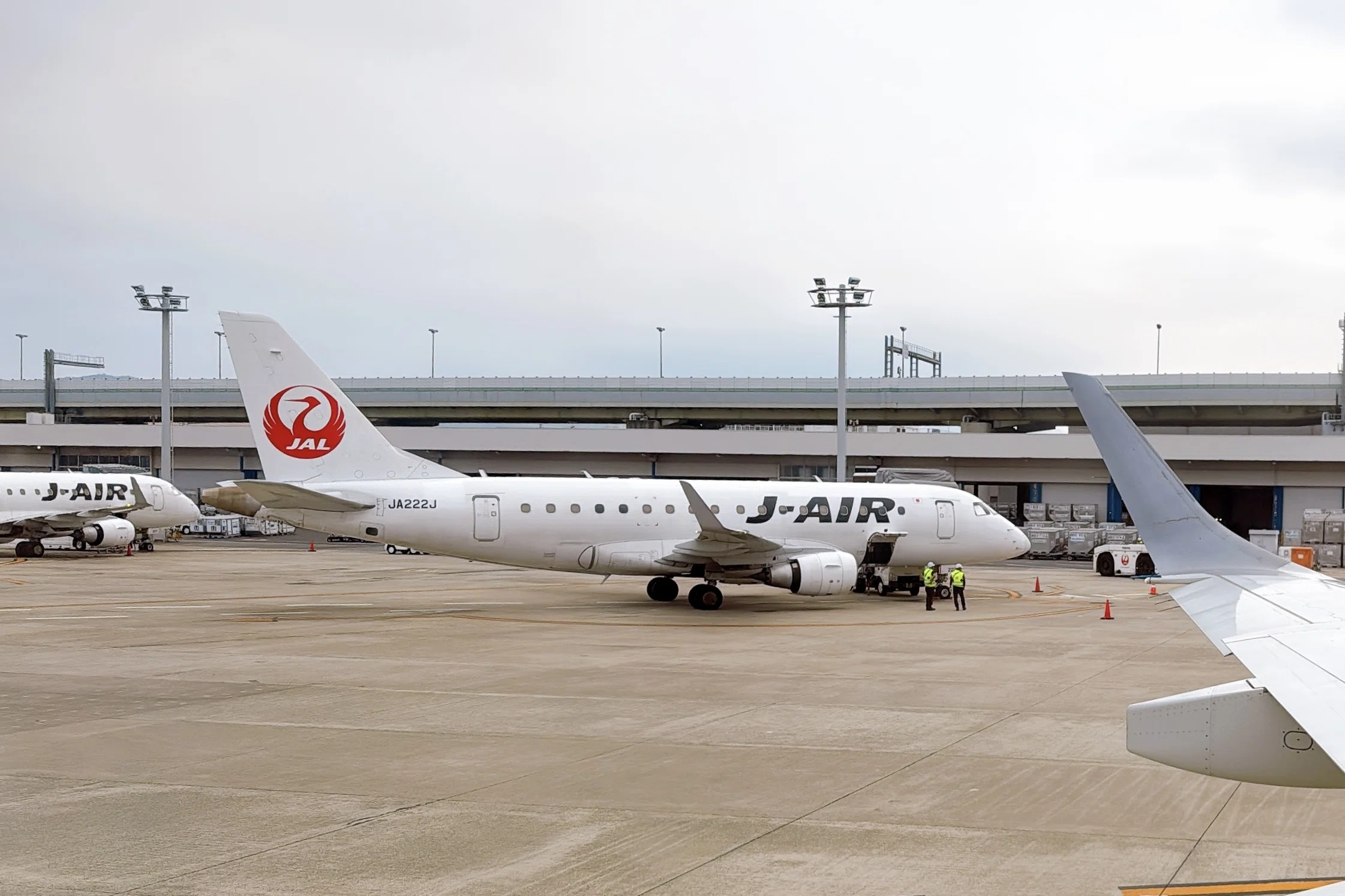 大阪→宮崎】エンブラエル190に搭乗し、宮崎で1日10食限定の朝食から旅