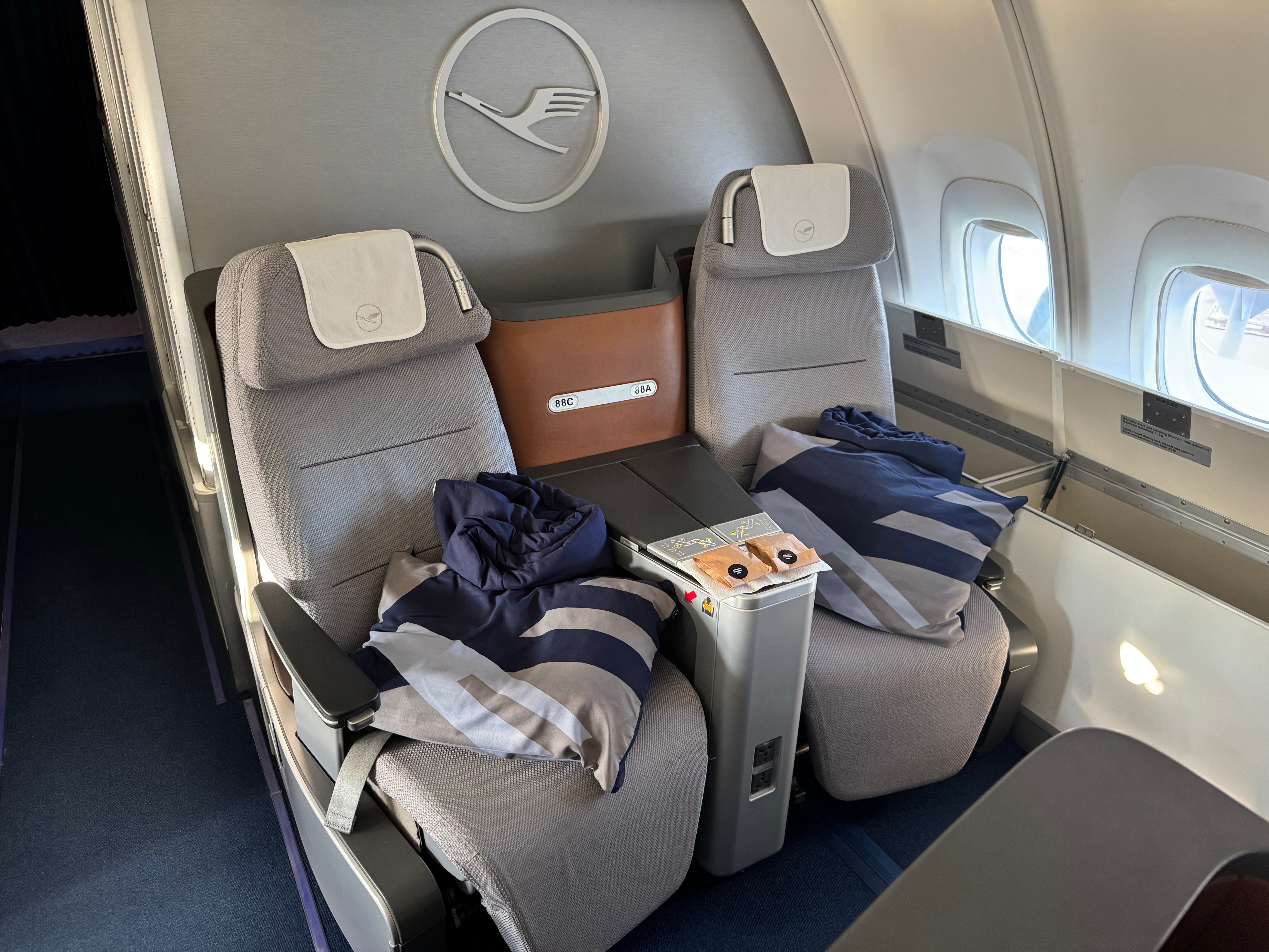 世界一周ひとり旅 10日目】ルフトハンザ航空 2階建てビジネスクラス