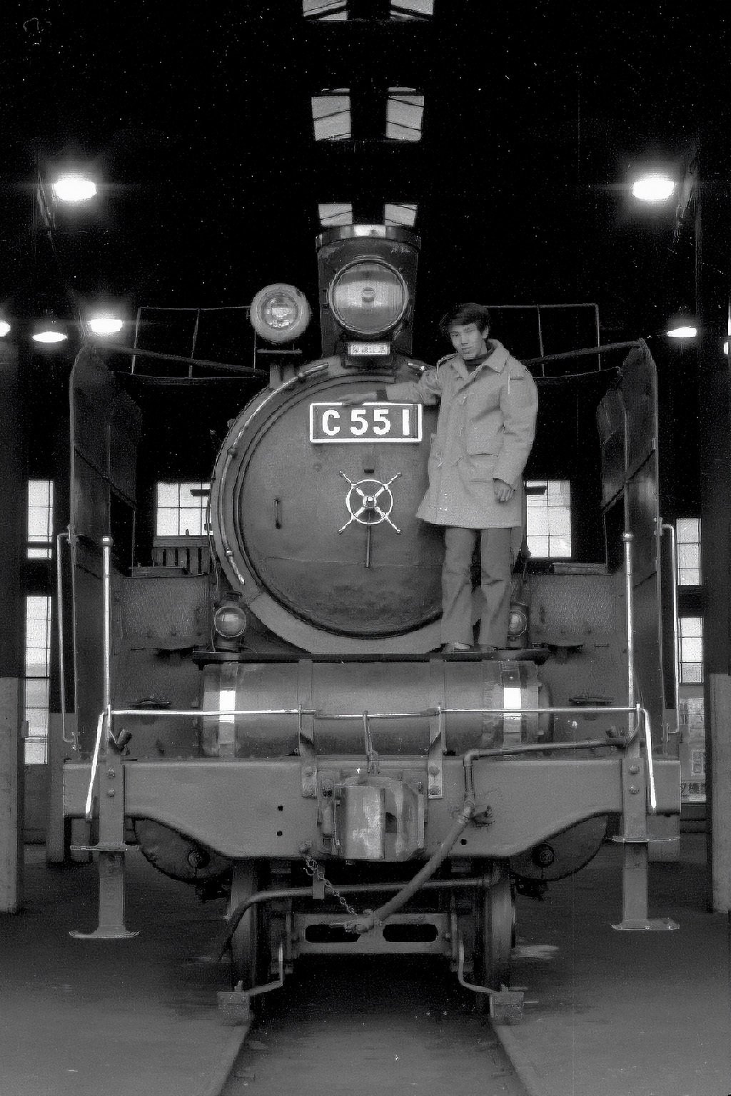 【激レア】昭和レトロ　鉄道写真集 白黒蒸気機関車 激レア】昭和レトロ 鉄道写真集 白黒蒸気機関車 - メルカリ