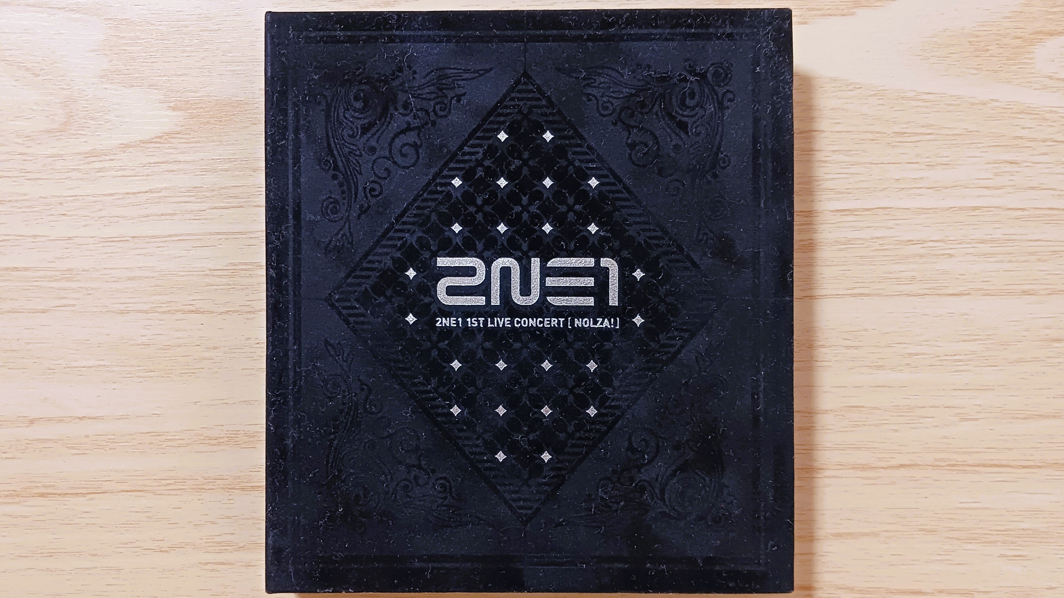 2NE1 カード 8枚セット 2NE1」15周年特設サイト
