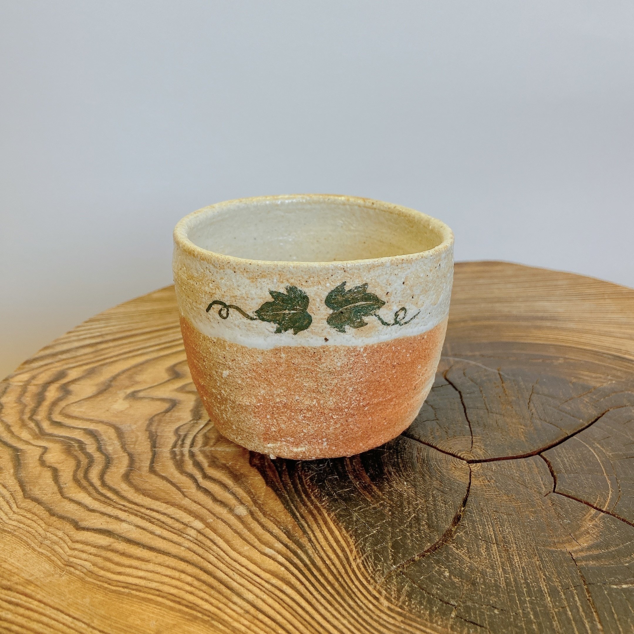 焼き締め絵付けカップ 1｜藍菖窯