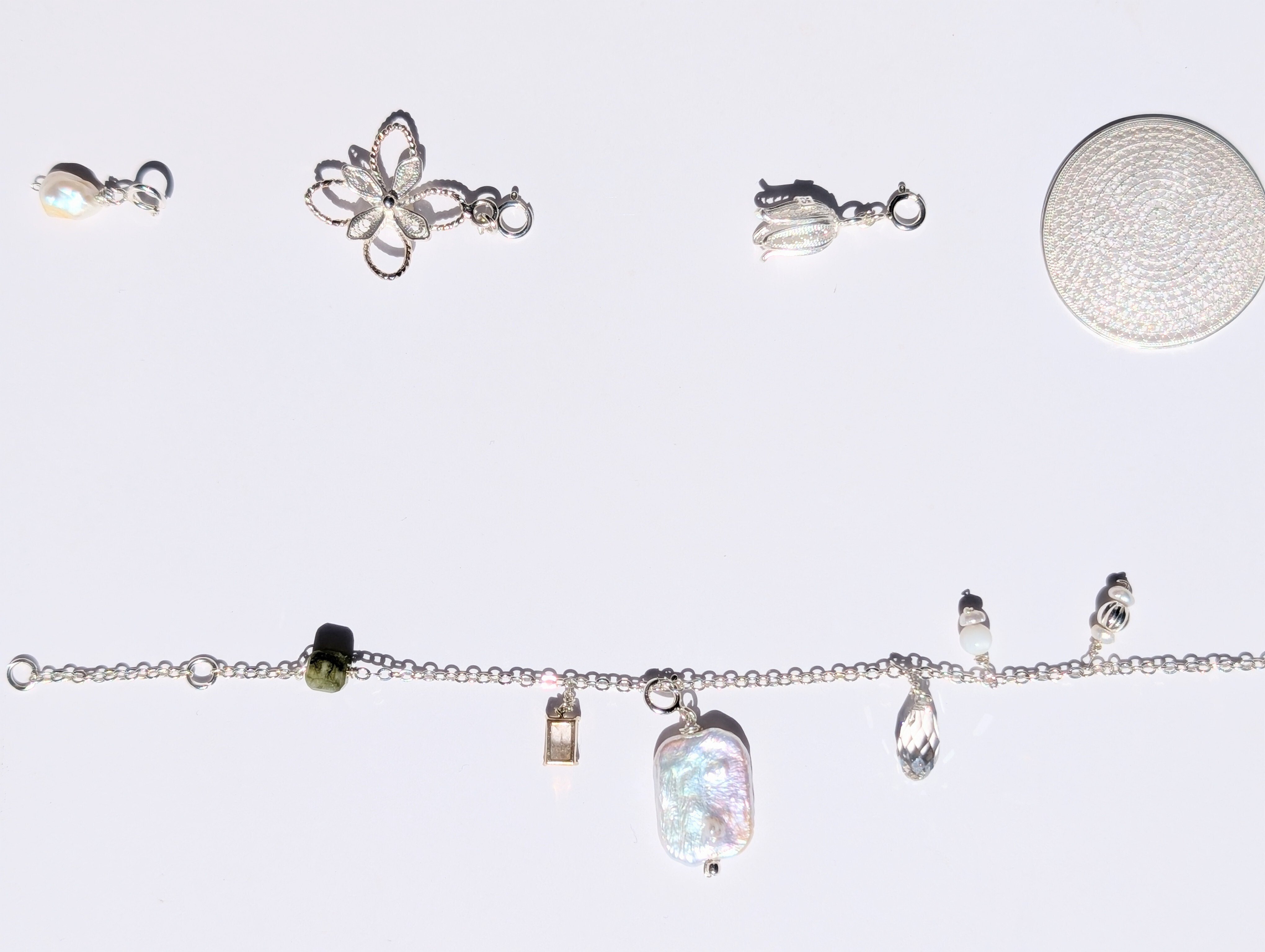 世界の銀細工に魅了】繊細な自然のデザインが施される受け継がれた普遍