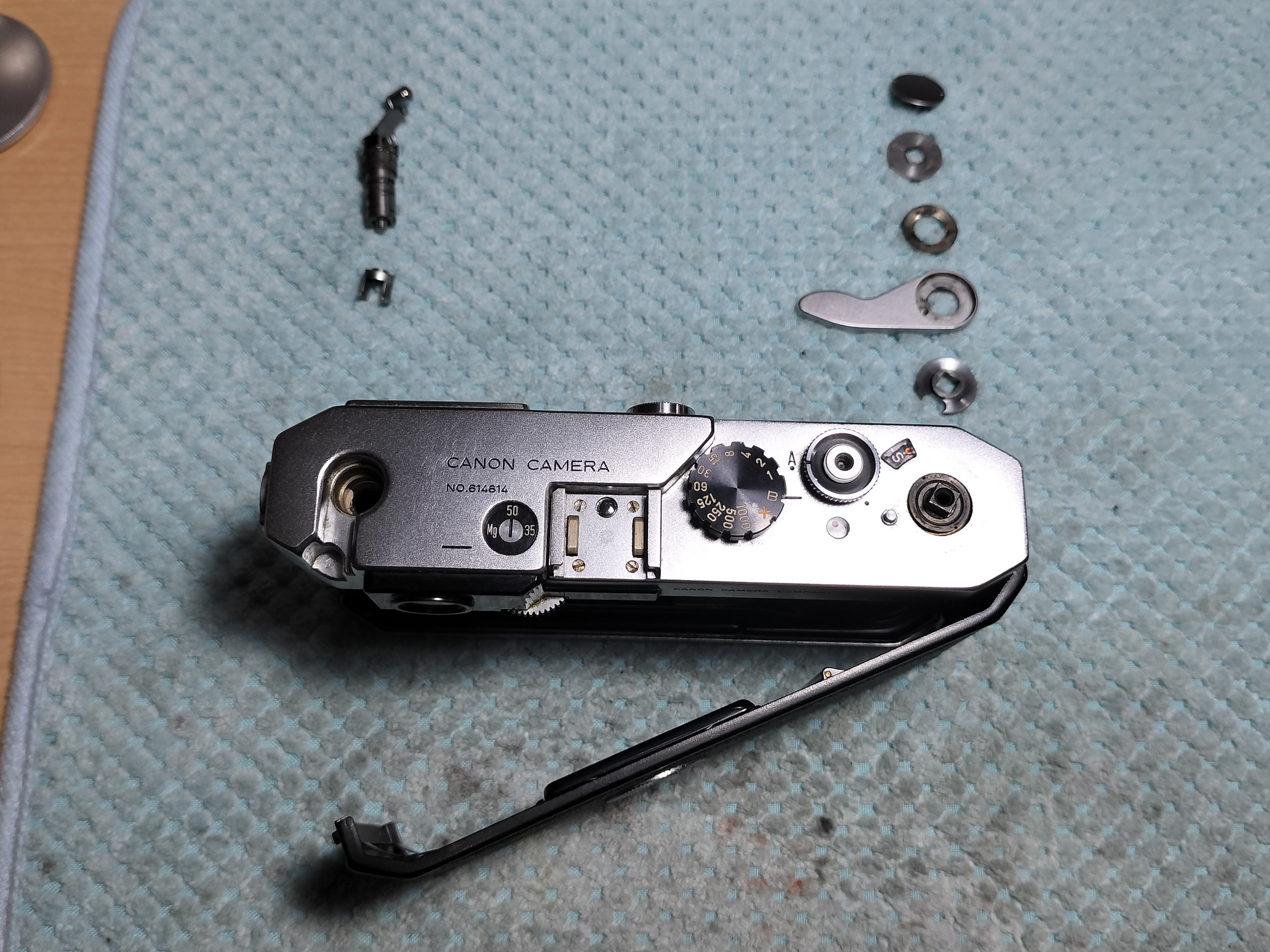 Canon VI-Lの分解｜フィルムカメラ修理のアクアカメラ