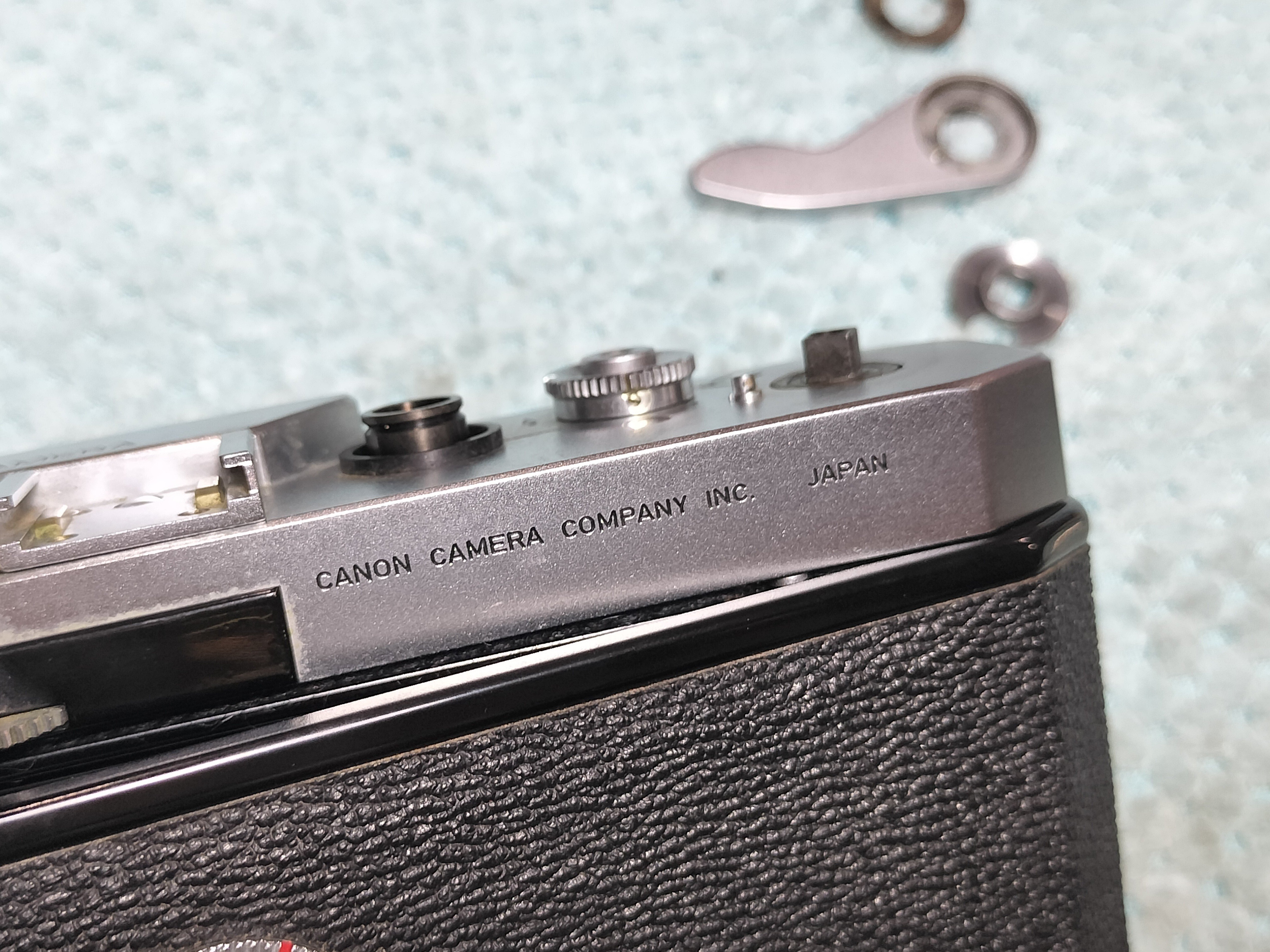 Canon VI-Lの分解｜フィルムカメラ修理のアクアカメラ