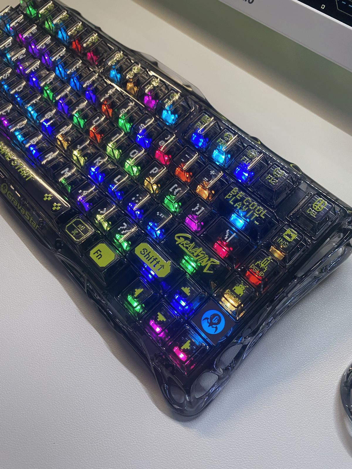 GravaStar K1 キーボード 本体 使用時間1時間程 GravaStar Mercury K1 Liteをレビュー｜最高の打鍵感＆打鍵音に気持ち