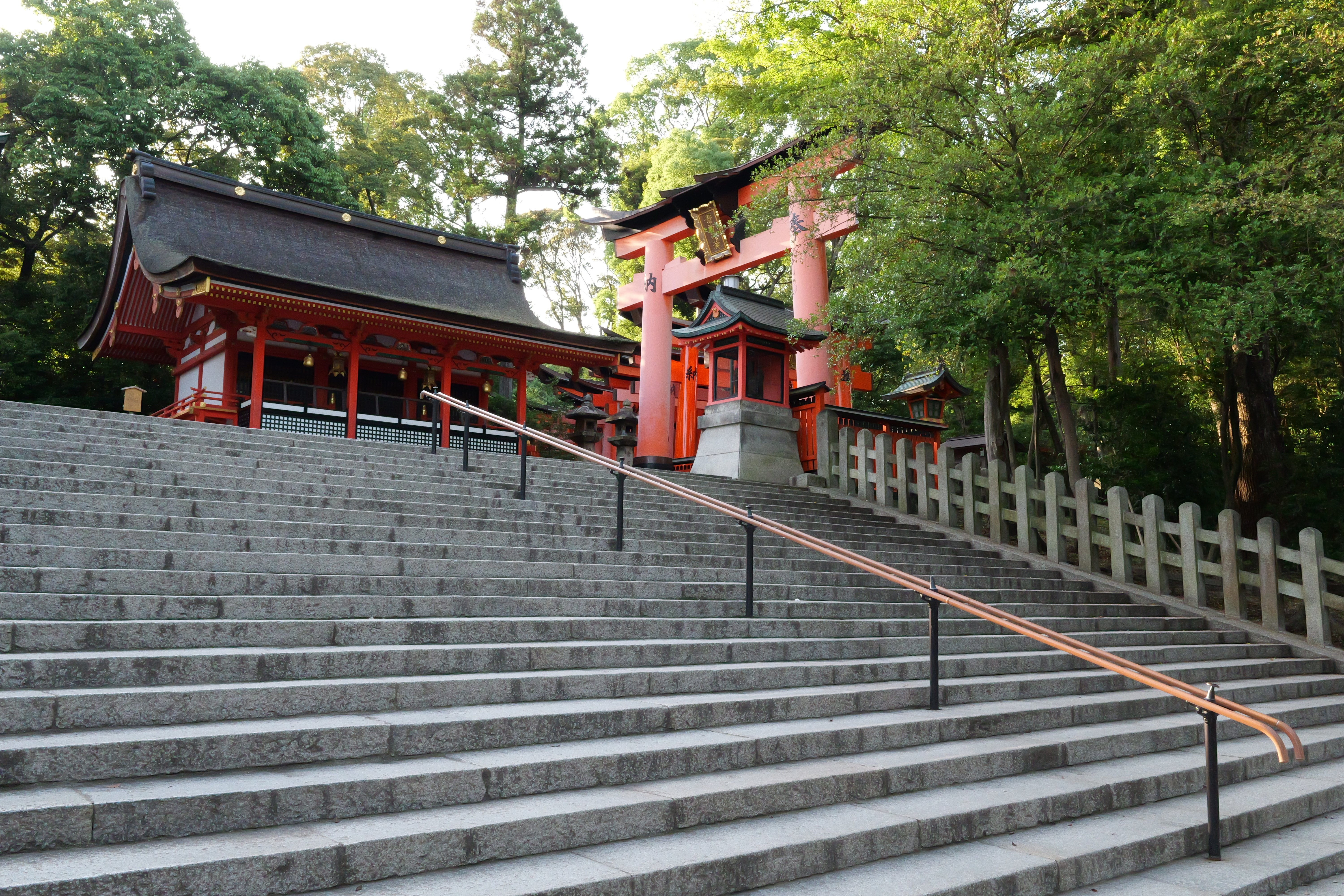 きょうと旅。【特別編】伏見稲荷大社｜10(ten)Q