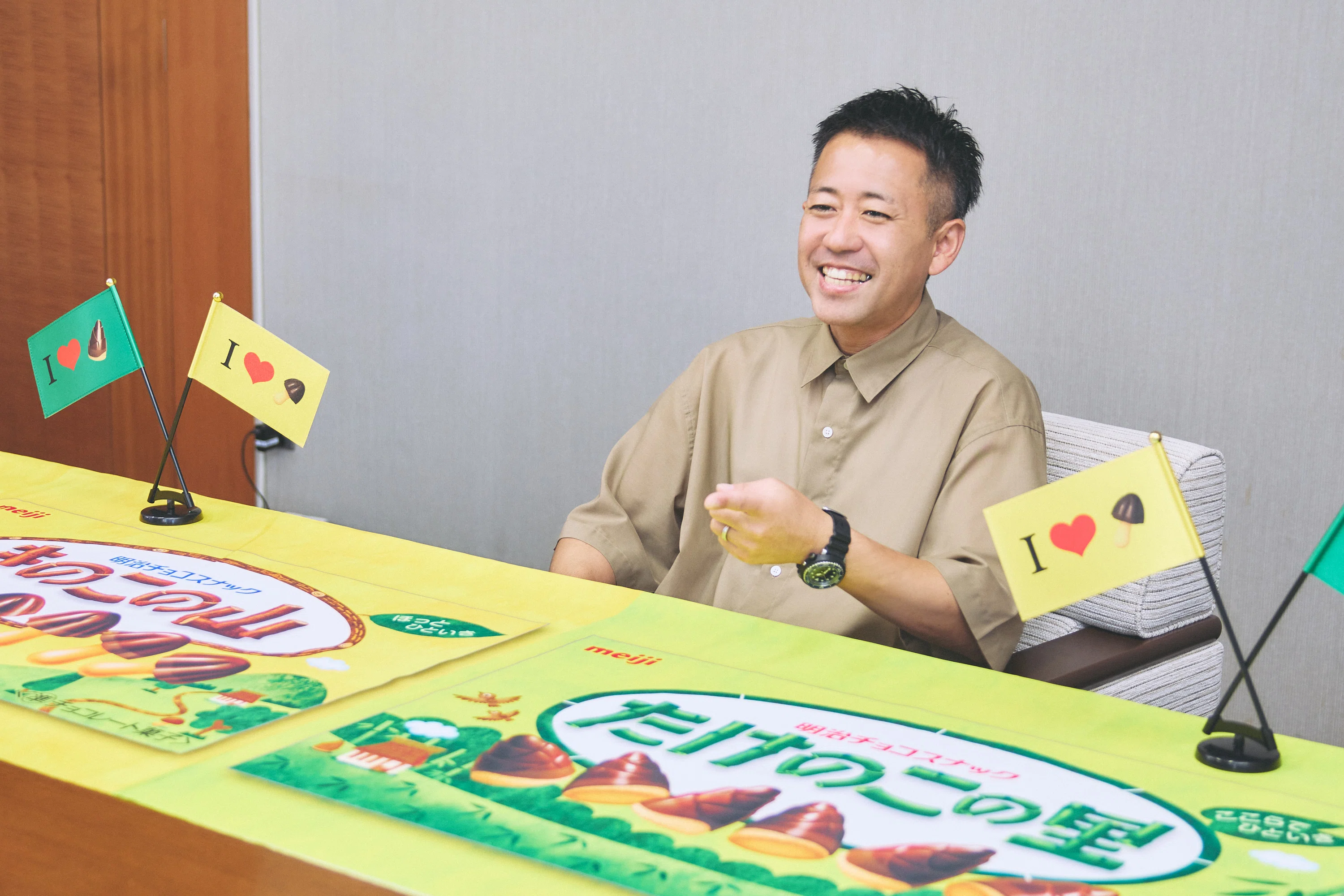 今年で「きのこの山」発売50周年！ きのたけ論争からひもとく「きのこ