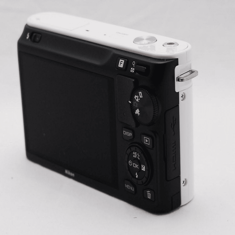 超美品 ニコン Nikon J1 ホワイト ショット数 2,258枚 M807 Nikon - 超美品 ニコン Nikon J1 ホワイト ショット数 2,258枚 M807の