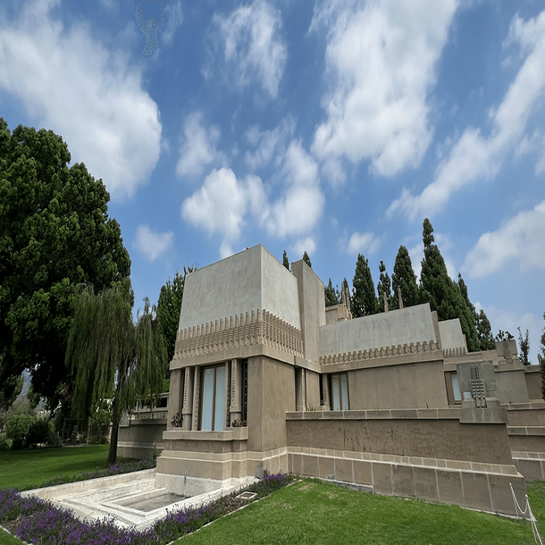 25‐LA: カリフォルニアの開放的で水平的な横に広がる家々-The