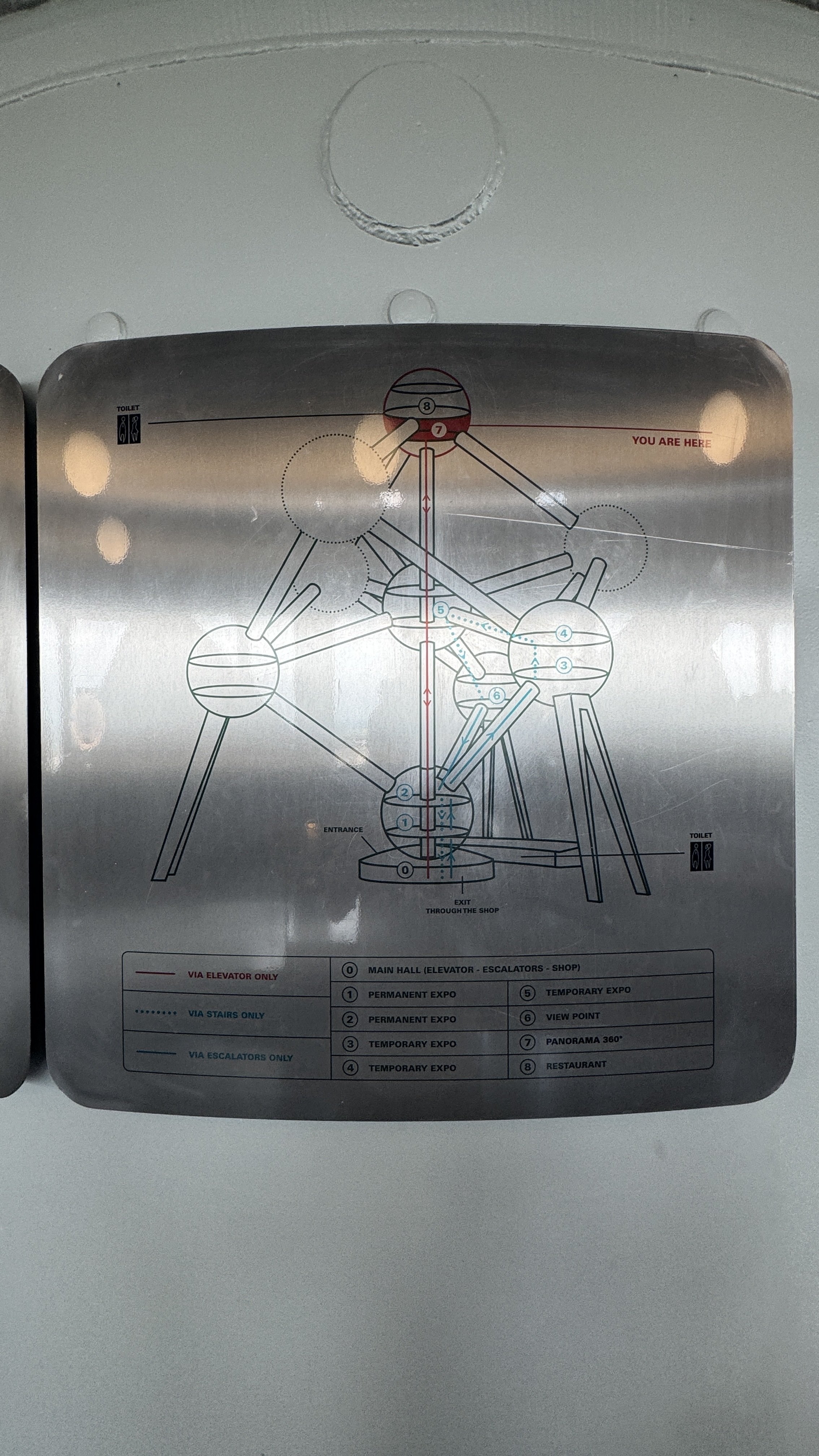 未来を信じさせる建築 ─ アトミウムと1958年ブリュッセル万博｜イ タ