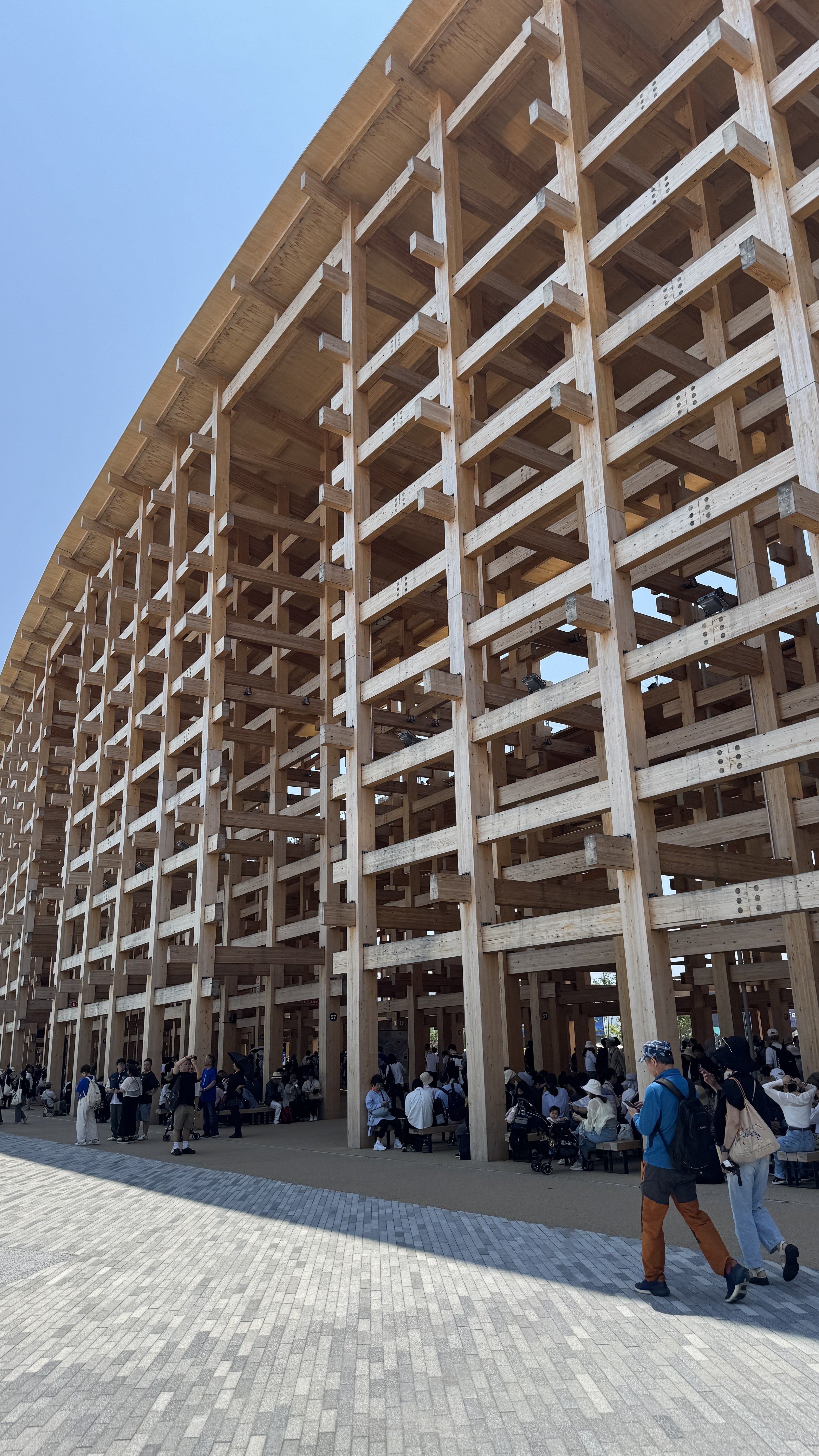 未来を信じさせる建築 ─ アトミウムと1958年ブリュッセル万博｜イ タ