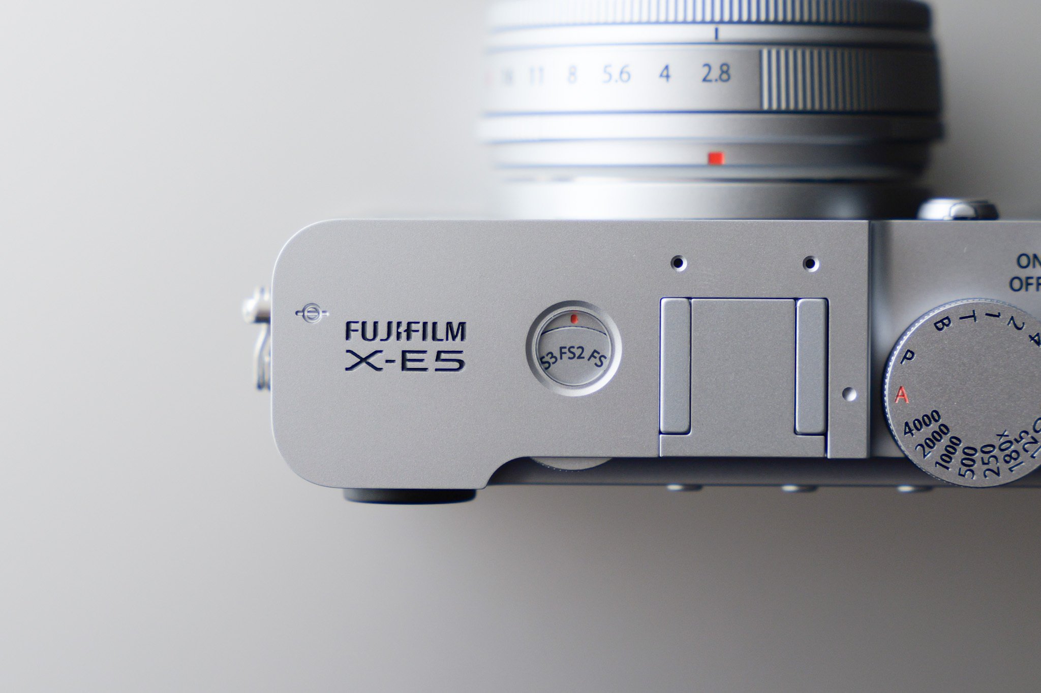 FUJIFILM X-E5 （シルバー）新品未使用・未開封・即日発送 富士フイルム FUJIFILM X-E5 ボディ シルバー｜新品通販フジヤカメラ