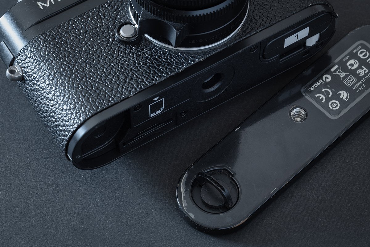 Leica M9 化粧箱（外箱と内箱）と英語版マニュアルのみ Leica M9 化粧箱（外箱と内箱）と英語版マニュアルのみ