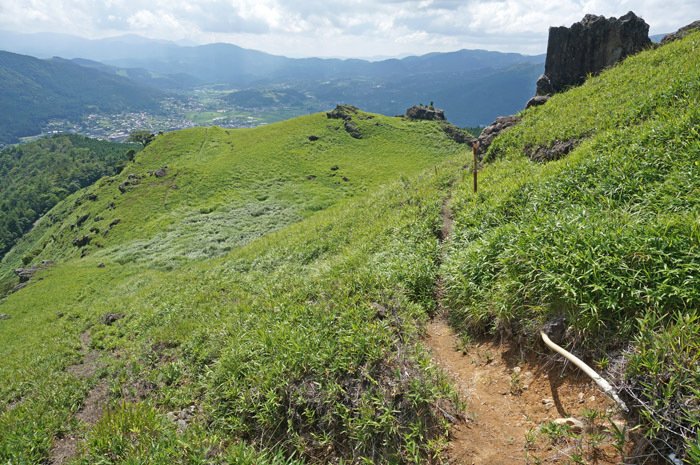 由布岳西口登山道を下山