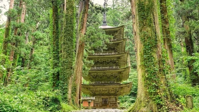 0482 空海最澄修行地、現在過去未来のご利益「出羽三山神社」（山形県